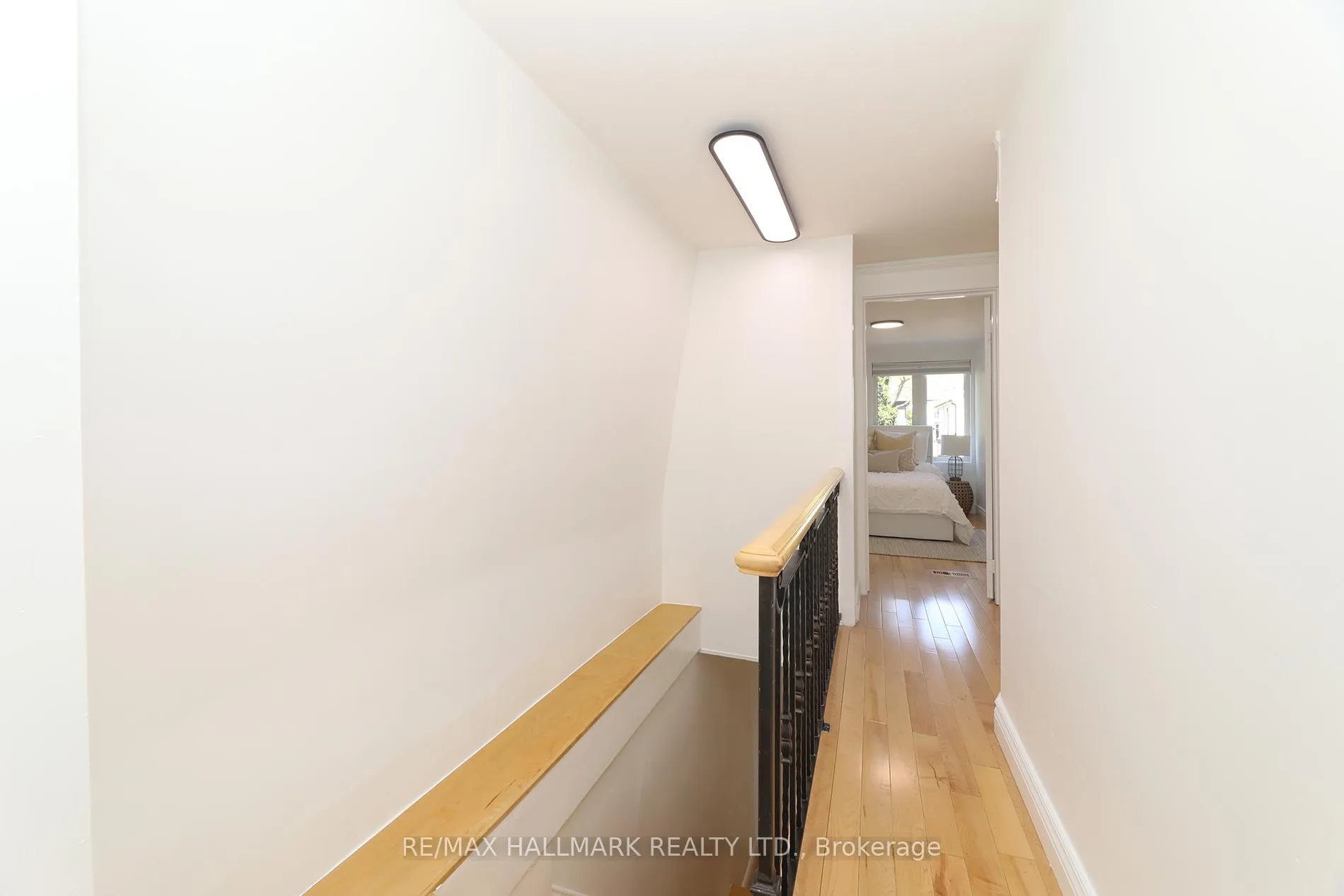 Photo 20 of 787 Sammon Avenue, Toronto, Danforth Village-East York — HOMEH