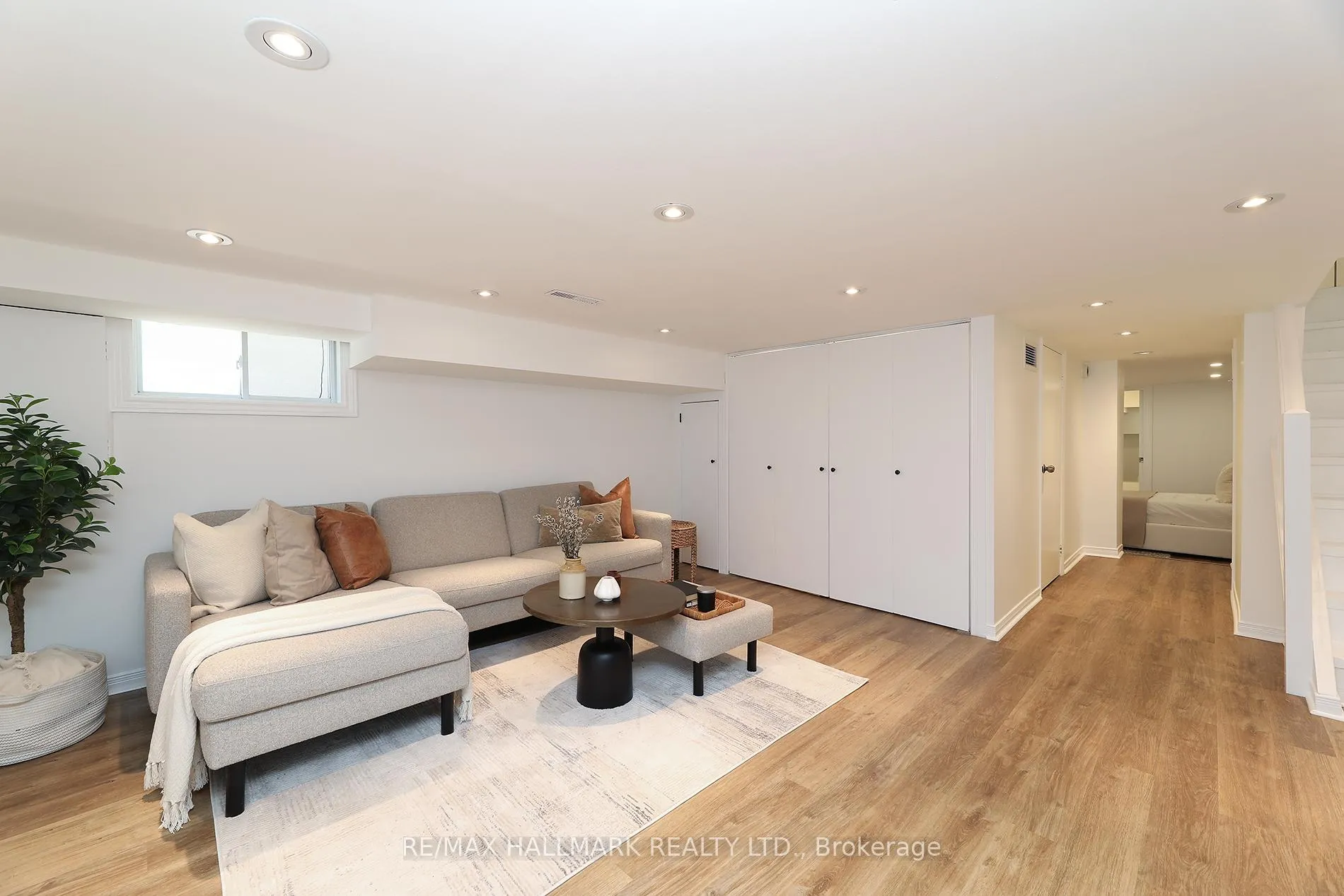 Photo 27 of 787 Sammon Avenue, Toronto, Danforth Village-East York — HOMEH