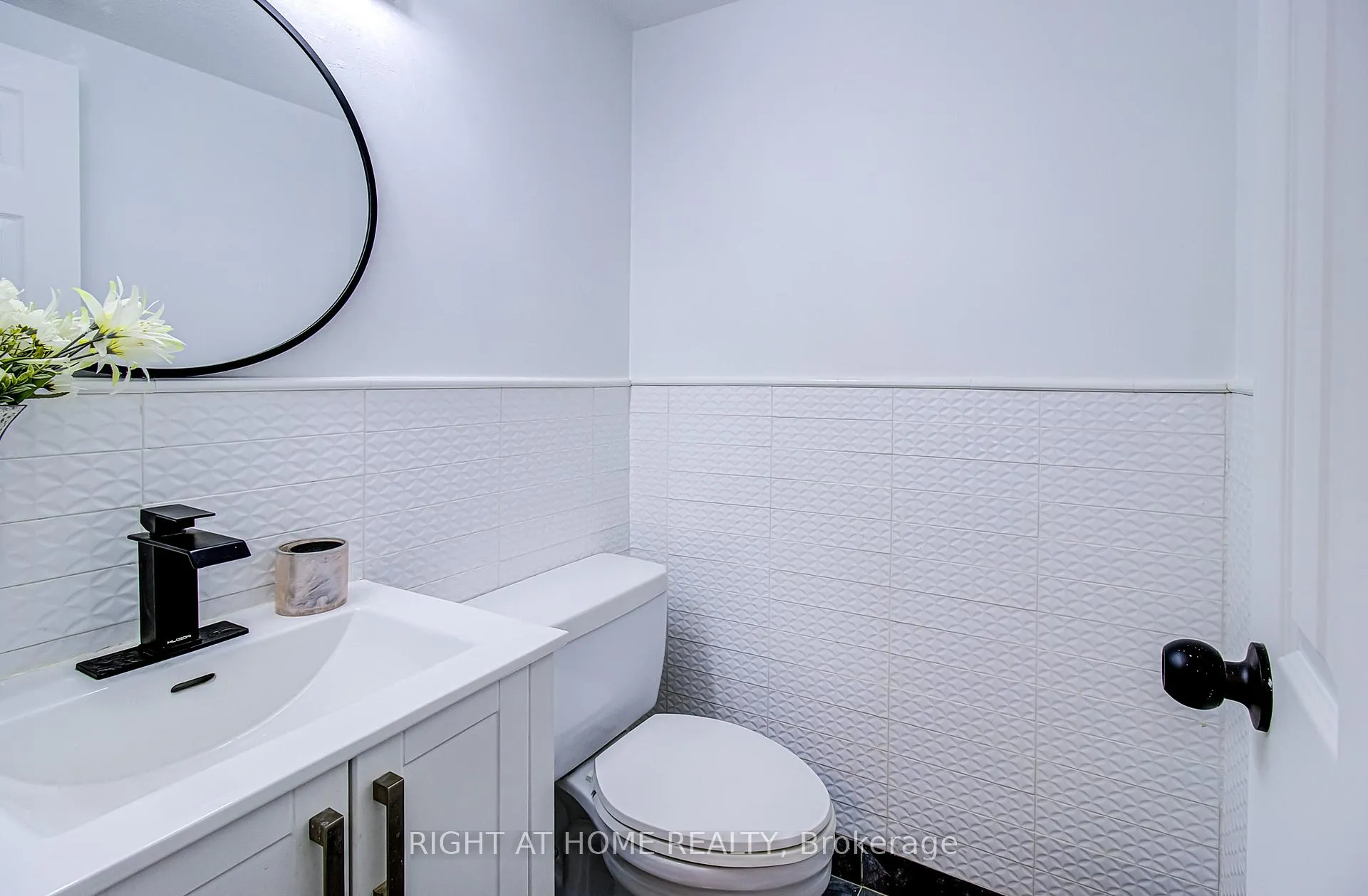 Photo 14 of Unit 409, 8 Crescent Town Road, Toronto, Crescent Town — HOMEH