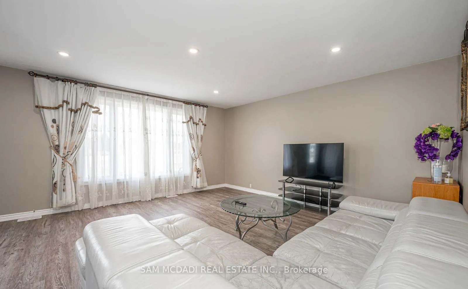 Photo 6 of 1109 Bayfield Street N, Springwater, Midhurst — HOMEH