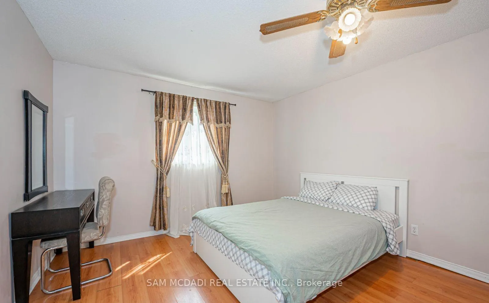Photo 8 of 1109 Bayfield Street N, Springwater, Midhurst — HOMEH