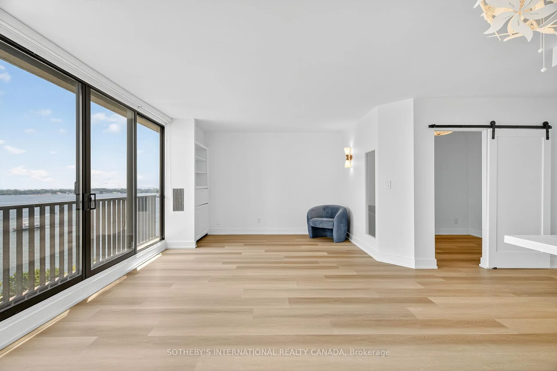 Photo 21 of Unit 1423, 33 Harbour Square, Toronto, Waterfront Communities — HOMEH