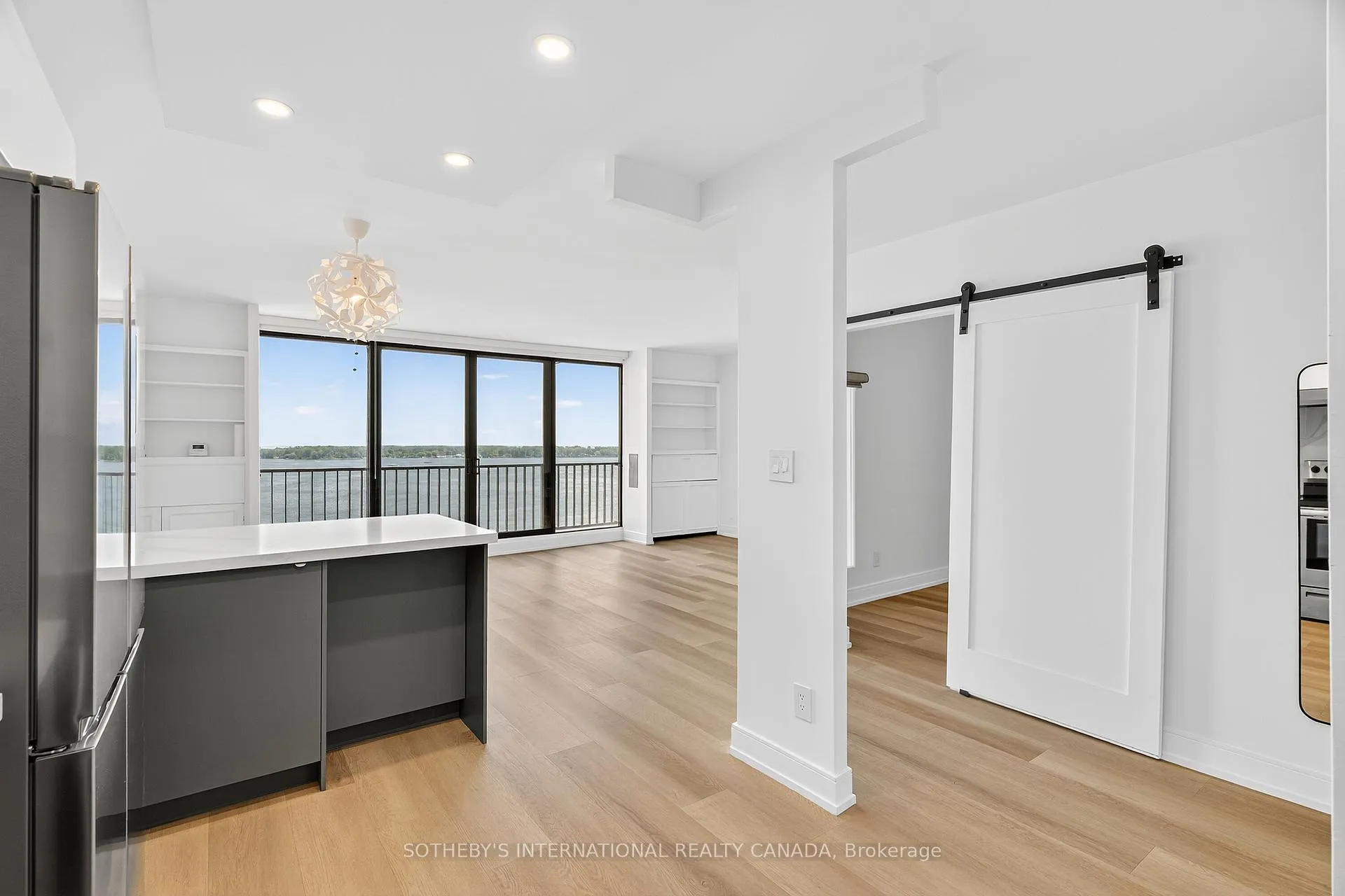 Photo 23 of Unit 1423, 33 Harbour Square, Toronto, Waterfront Communities — HOMEH
