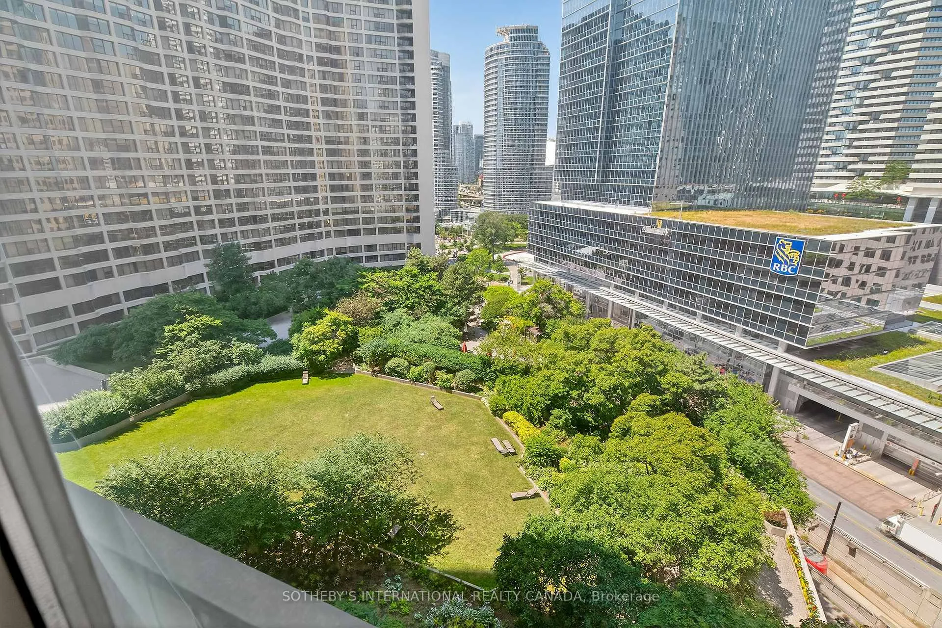 Photo 39 of Unit 1423, 33 Harbour Square, Toronto, Waterfront Communities — HOMEH