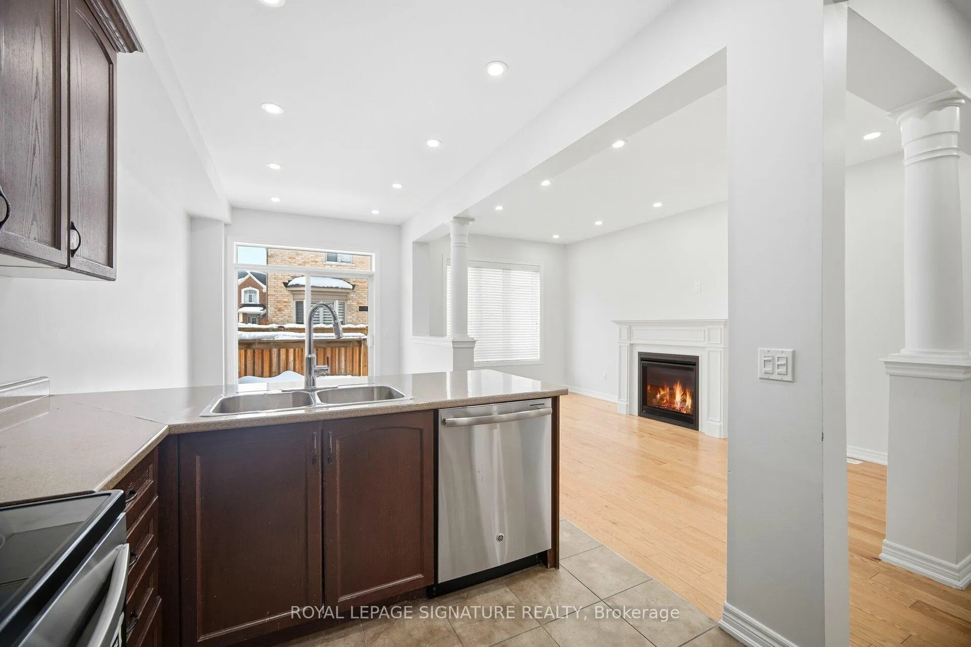 Photo 4 of 44 Rangemore Road, Brampton, Northwest Brampton — HOMEH