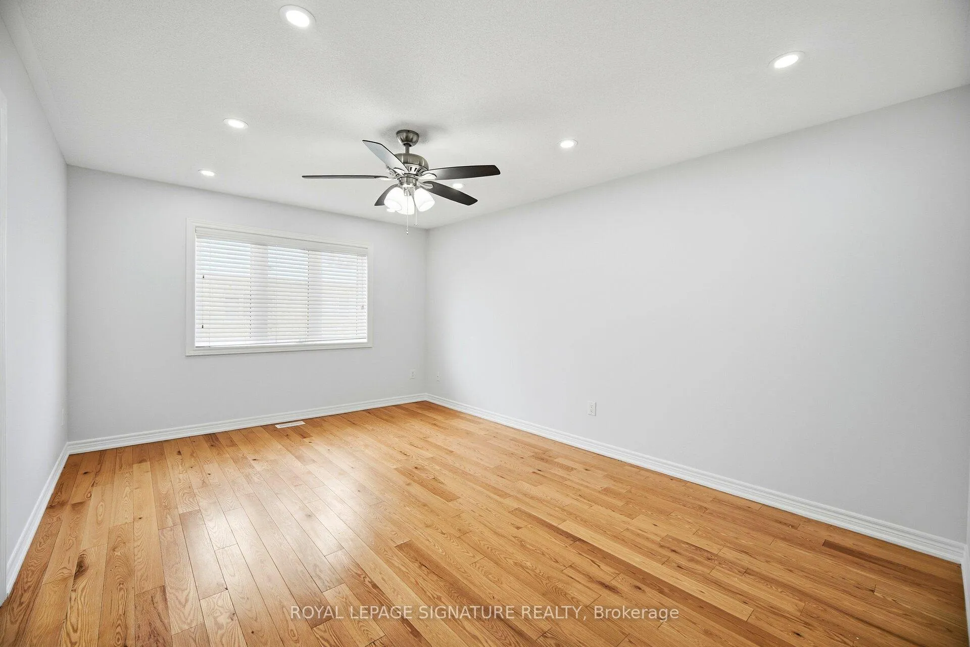 Photo 12 of 44 Rangemore Road, Brampton, Northwest Brampton — HOMEH