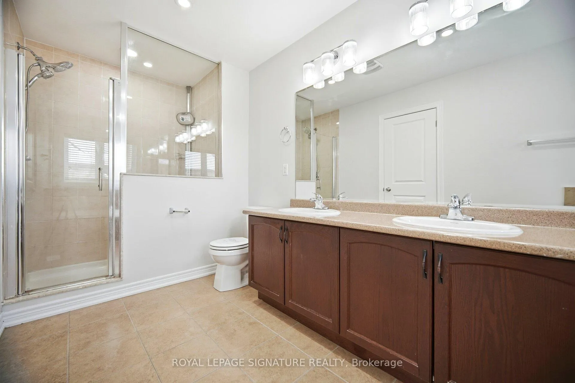Photo 15 of 44 Rangemore Road, Brampton, Northwest Brampton — HOMEH