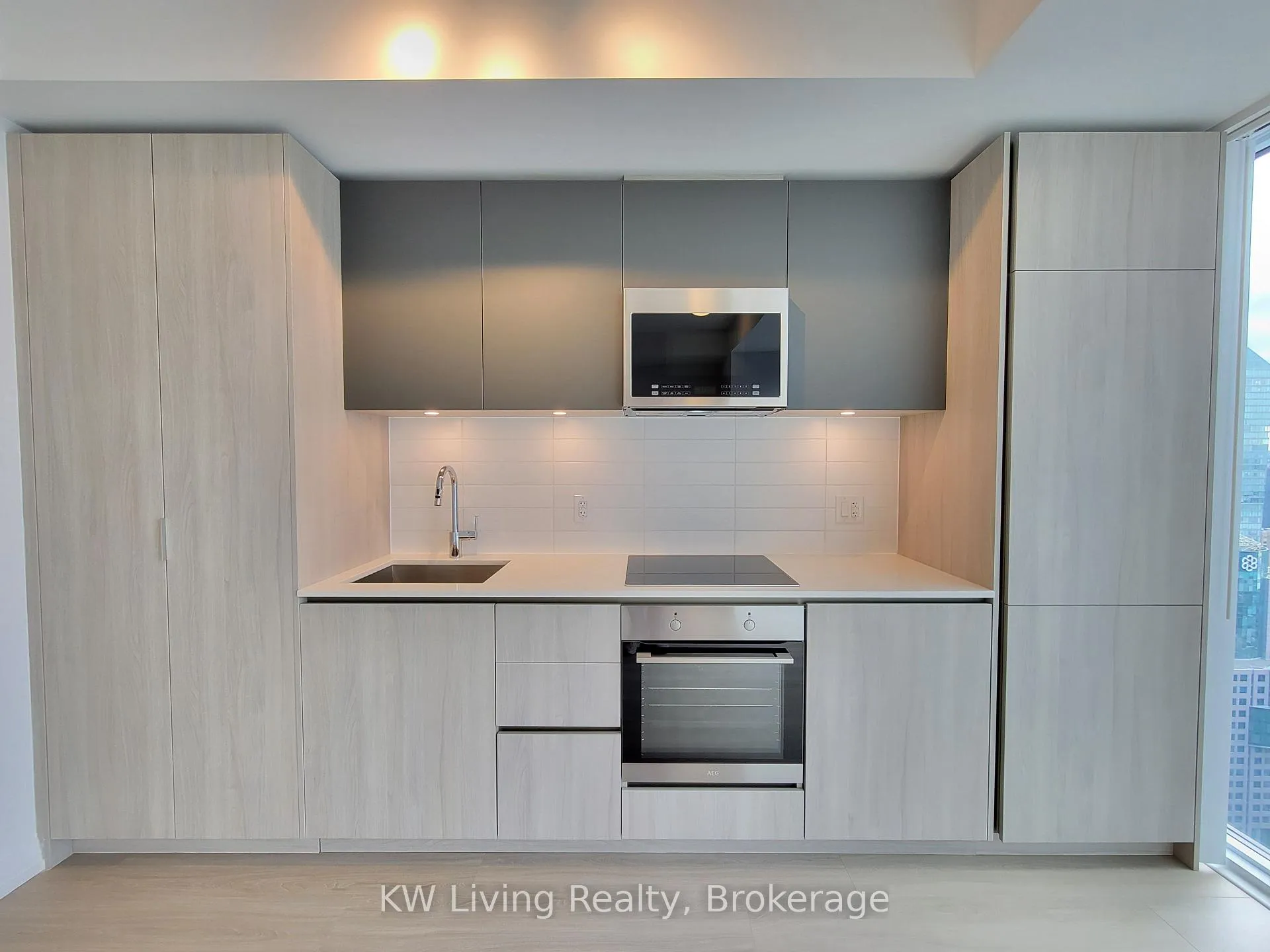 Photo 9 of Unit 4821, 28 Widmer Street, Toronto, Waterfront Communities — HOMEH