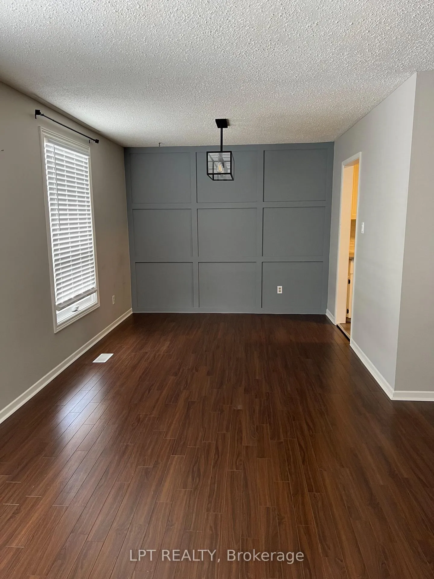 Photo 4 of 20 Glenbrook Drive, Guelph, Victoria North — HOMEH