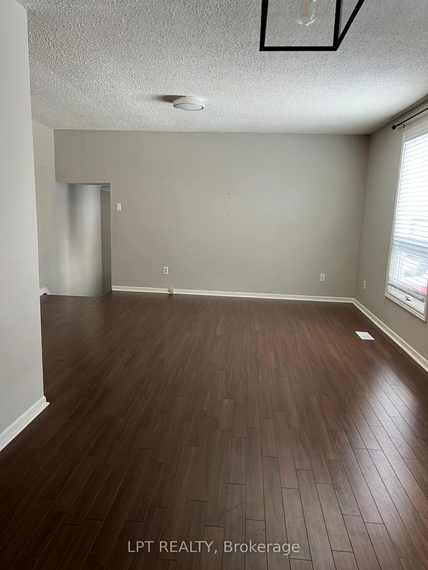 Photo 8 of 20 Glenbrook Drive, Guelph, Victoria North — HOMEH