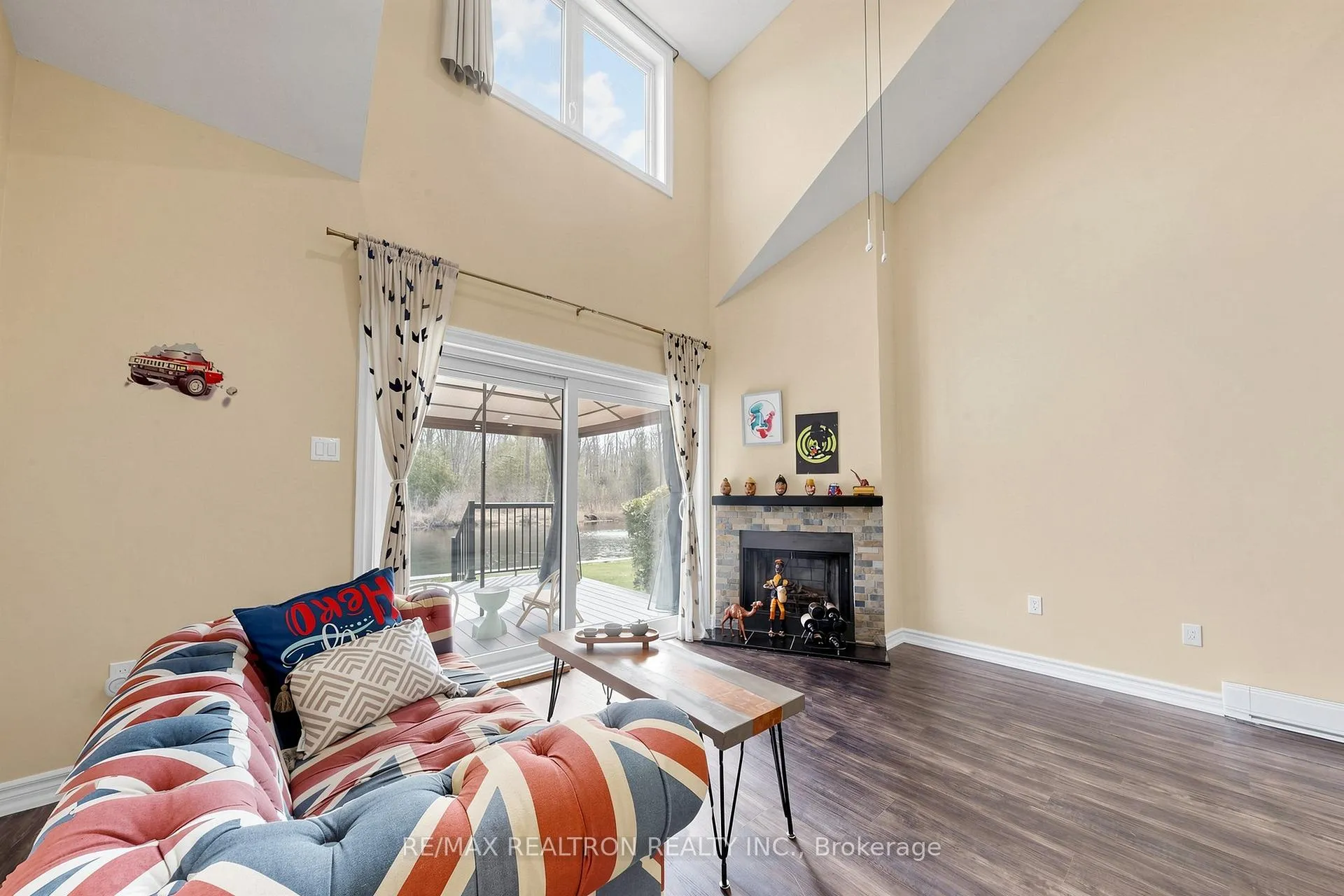 Photo 6 of Unit 9, 41 Laguna Parkway, Ramara, Rural Ramara — HOMEH