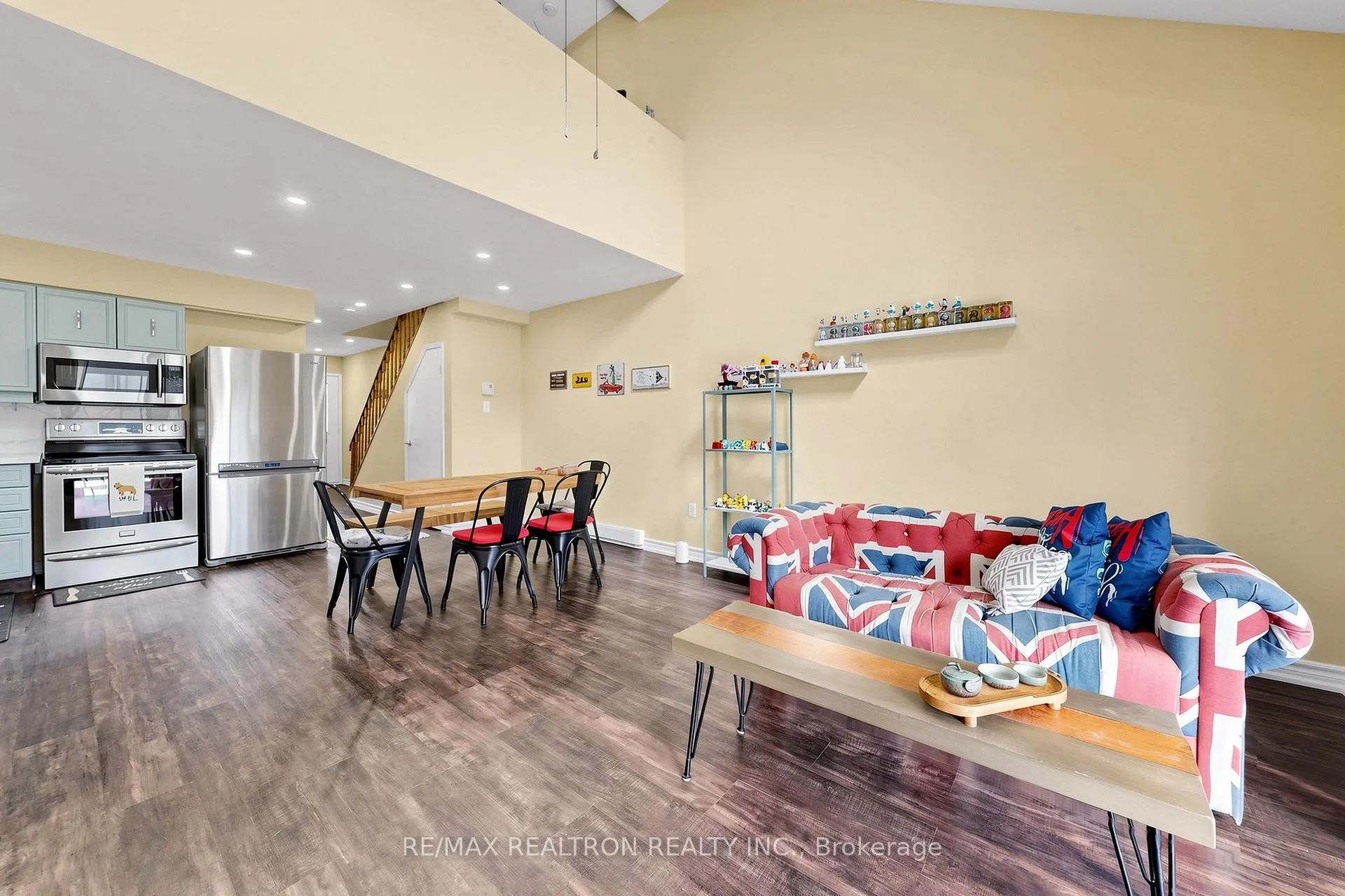 Photo 7 of Unit 9, 41 Laguna Parkway, Ramara, Rural Ramara — HOMEH