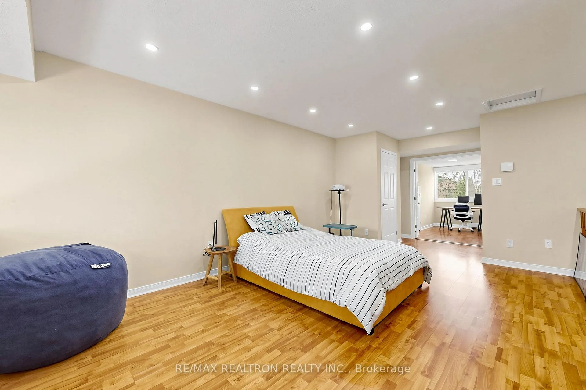 Photo 16 of Unit 9, 41 Laguna Parkway, Ramara, Rural Ramara — HOMEH