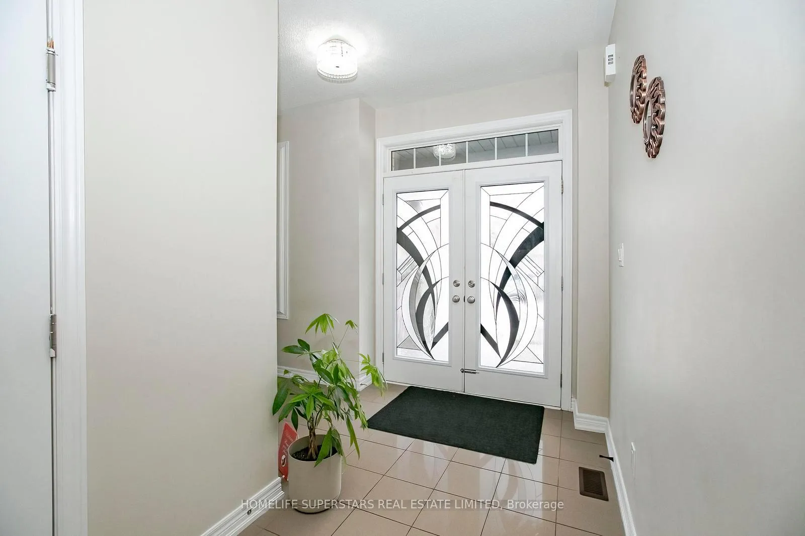Photo 3 of 18 Ripple Street, Brampton, Sandringham-Wellington — HOMEH