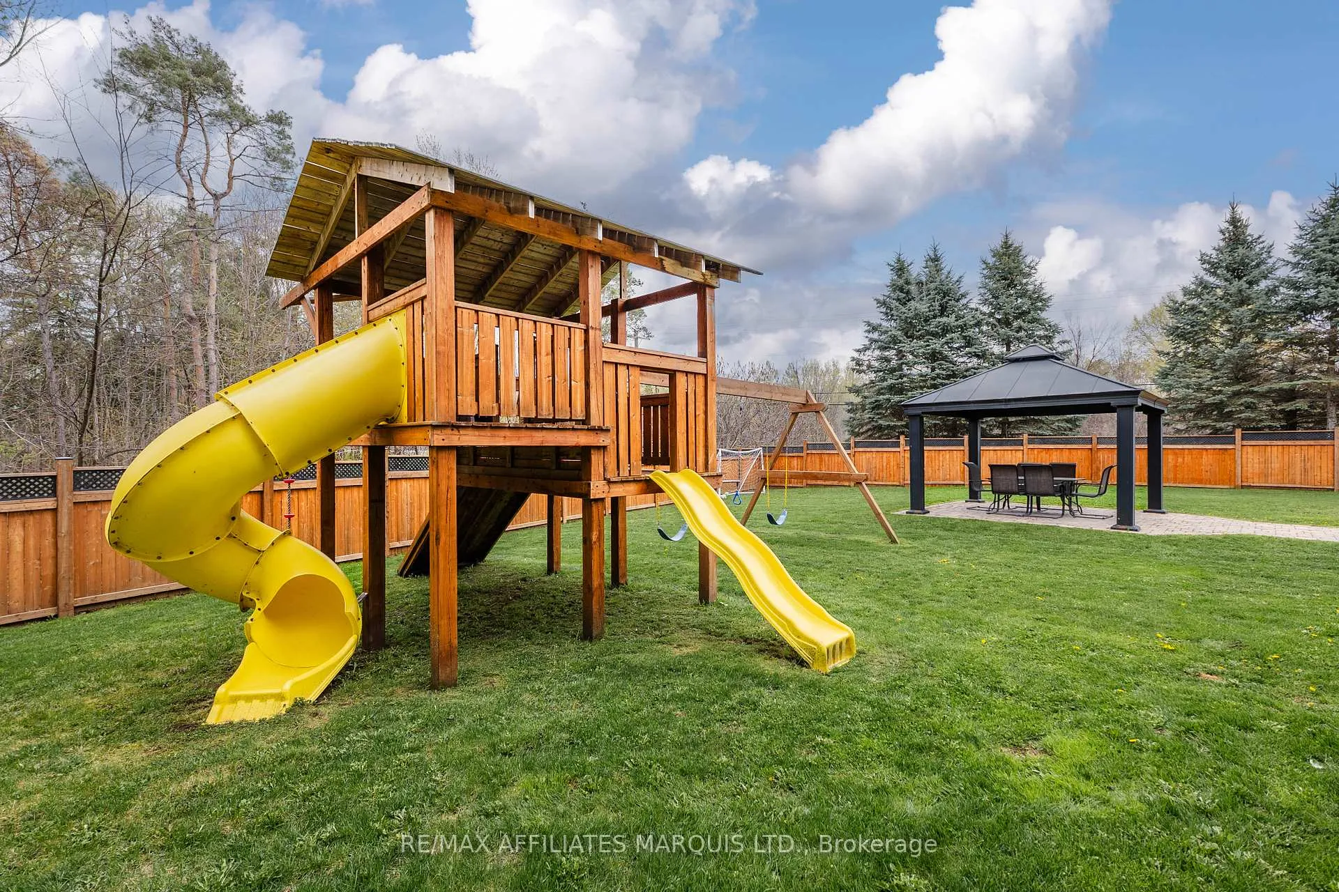 Photo 44 of 46 Chantine Drive, South Stormont, Long Sault — HOMEH