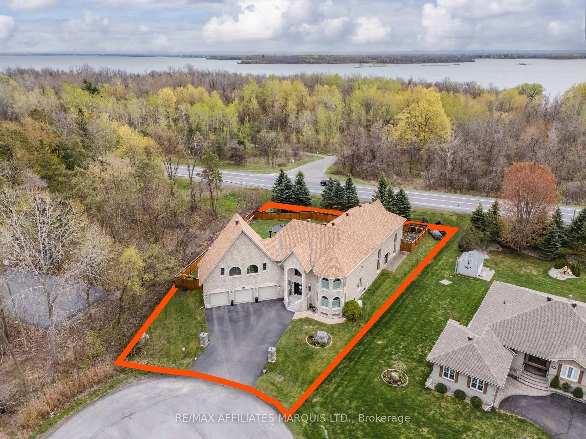 Photo 48 of 46 Chantine Drive, South Stormont, Long Sault — HOMEH