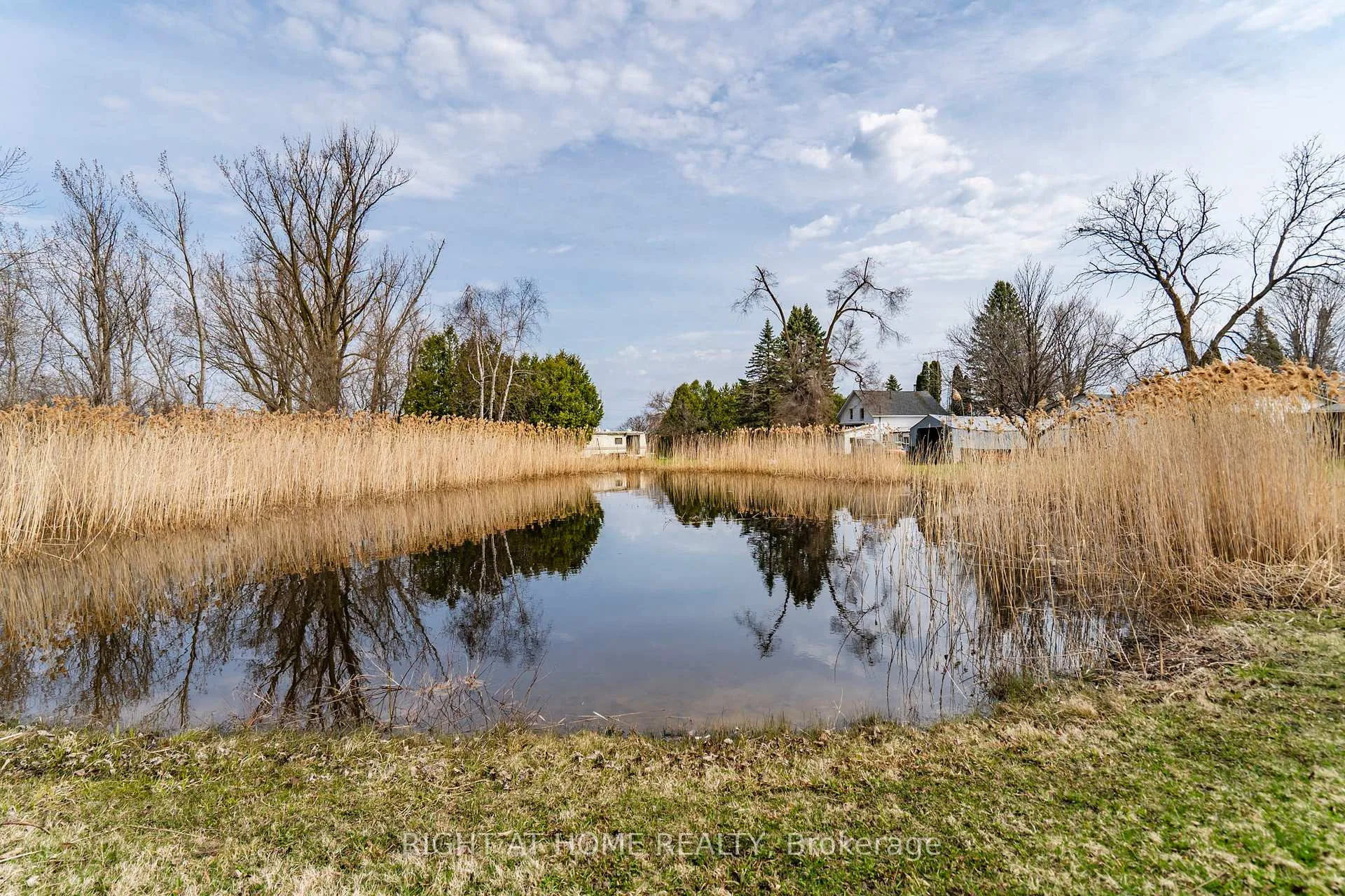 Photo 8 of 1278 County Road 42, Clearview, Stayner — HOMEH