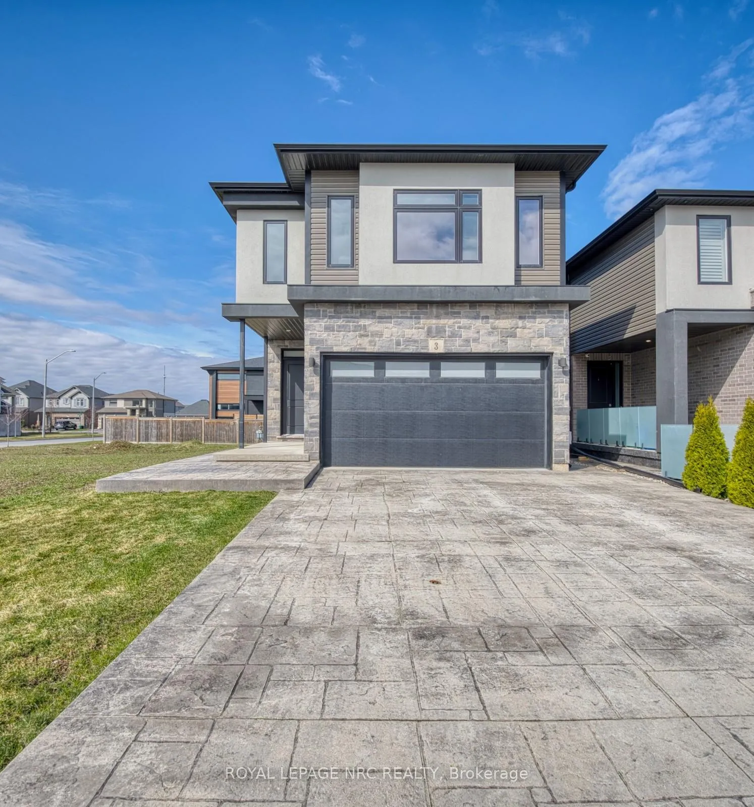 Photo 2 of 3 Damude Avenue, Thorold, Hurricane/Merrittville — HOMEH