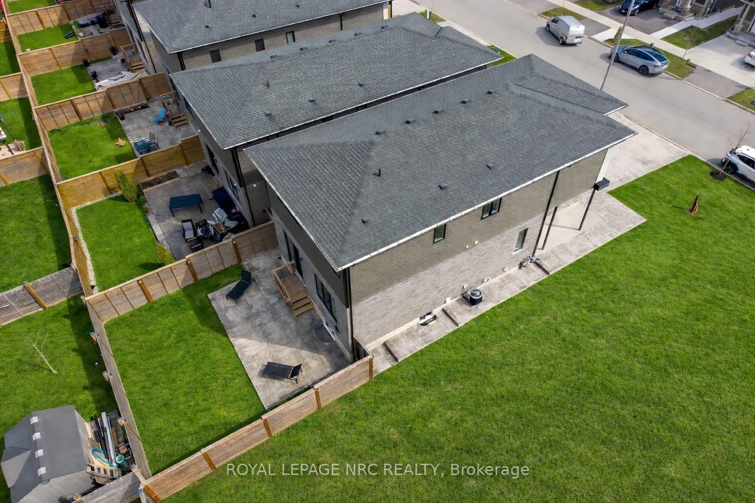 Photo 3 of 3 Damude Avenue, Thorold, Hurricane/Merrittville — HOMEH