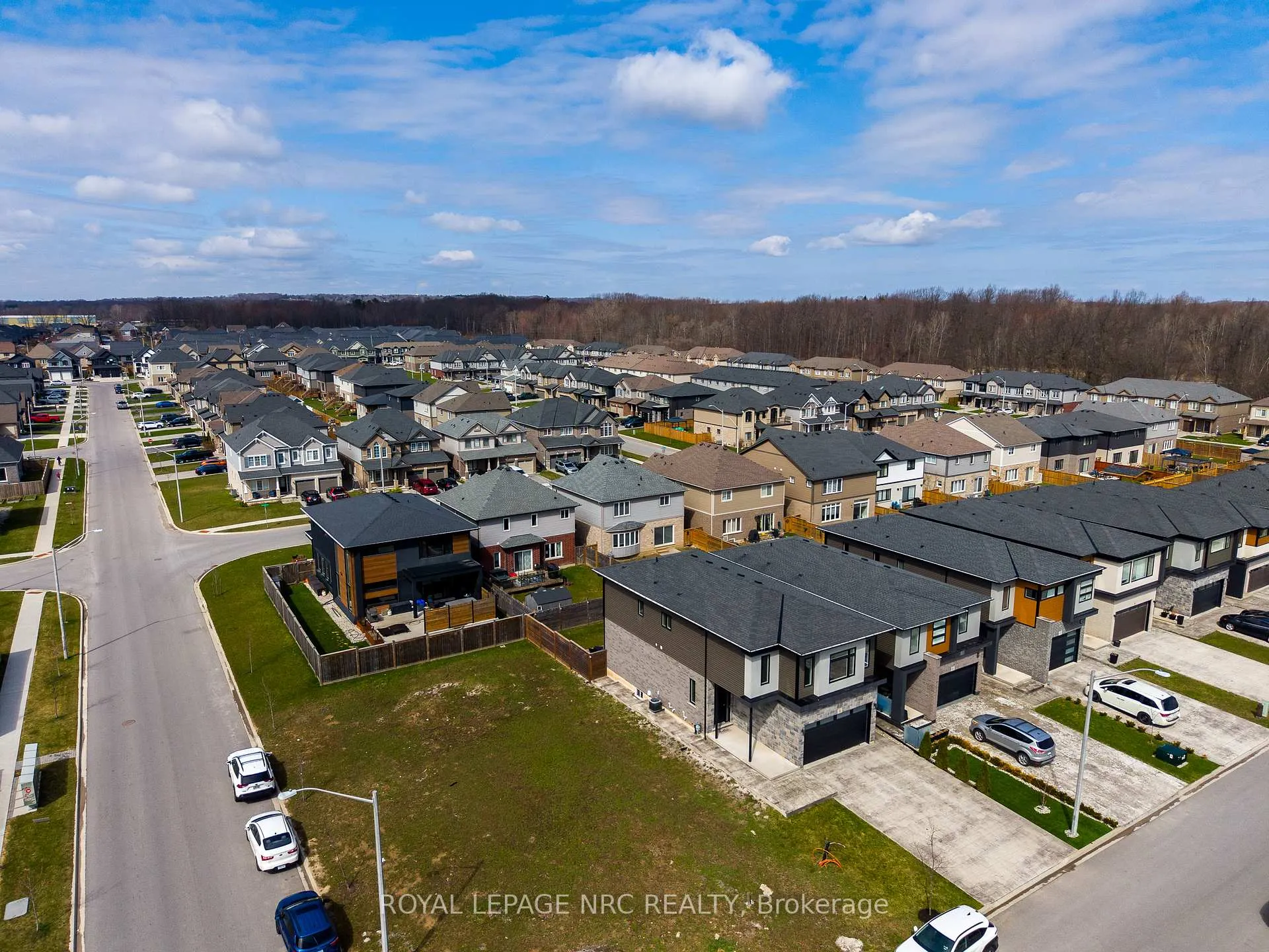 Photo 45 of 3 Damude Avenue, Thorold, Hurricane/Merrittville — HOMEH