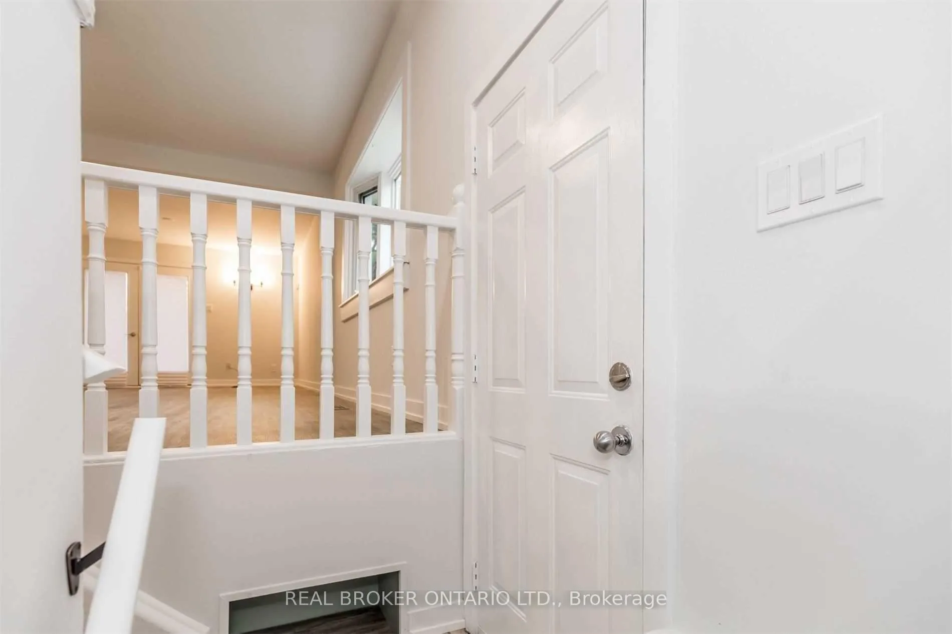 Photo 14 of 156 Clapperton Street, Barrie, Wellington — HOMEH