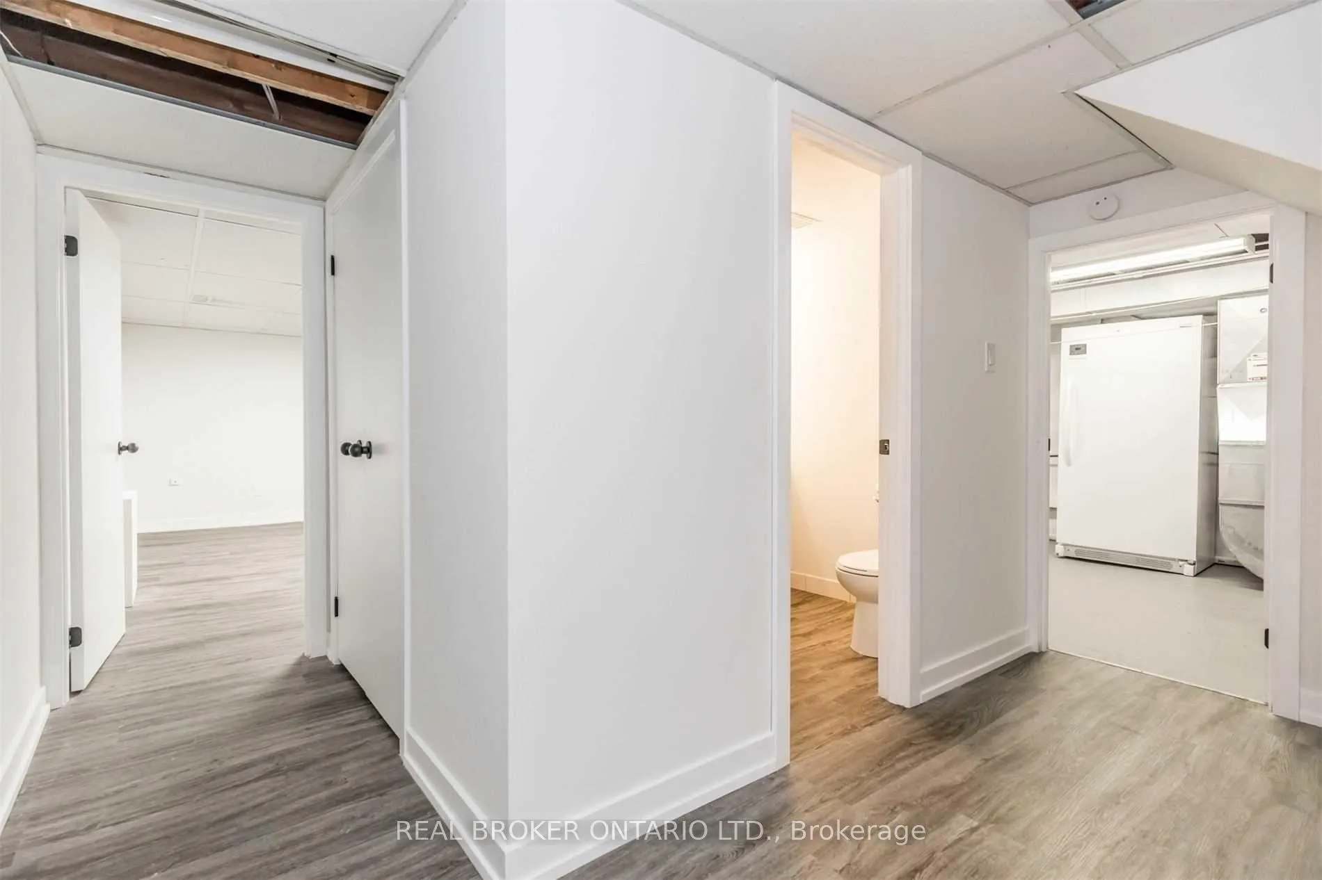 Photo 16 of 156 Clapperton Street, Barrie, Wellington — HOMEH