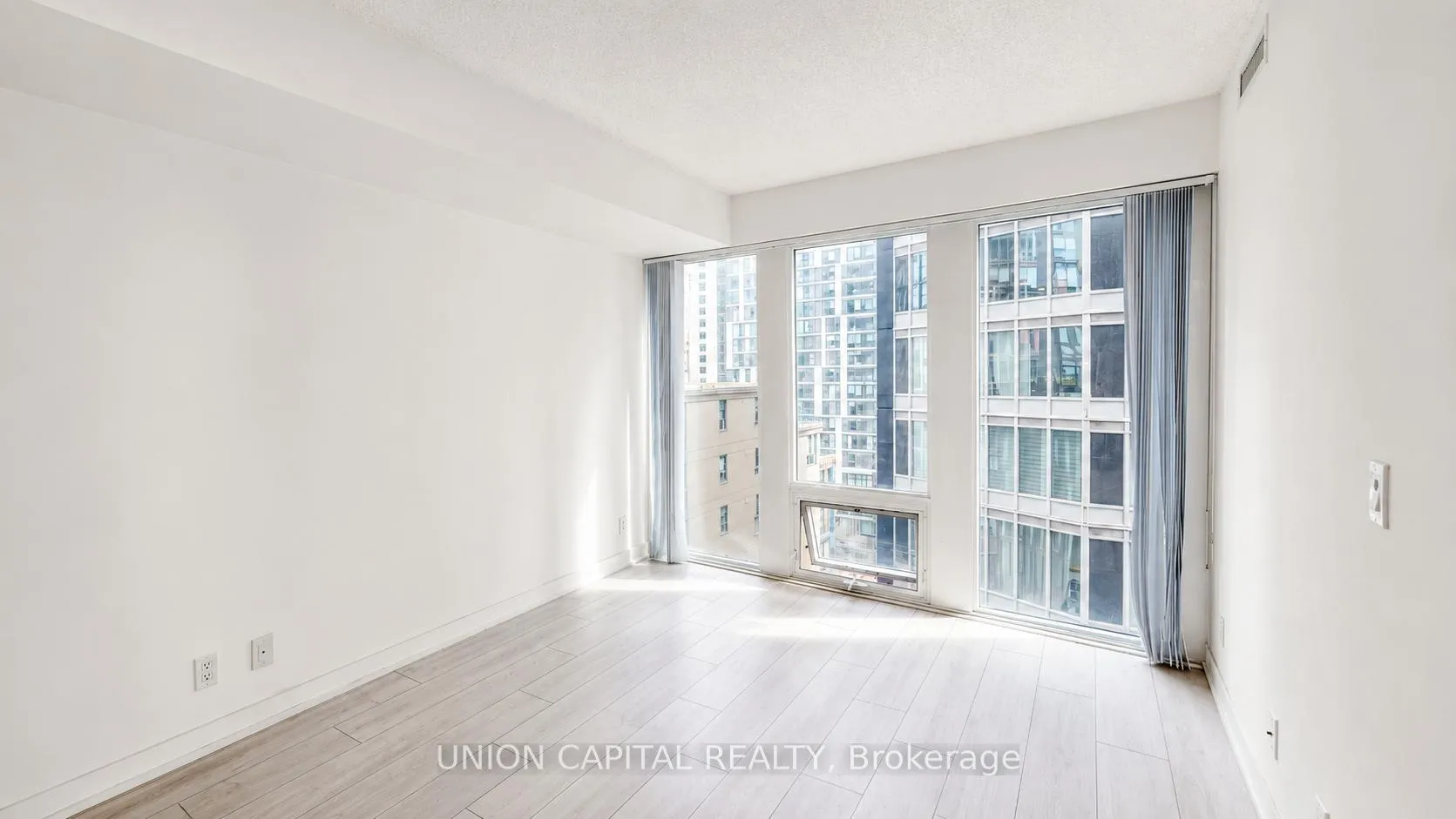Photo 10 of Unit 1201, 60 Shuter Street, Toronto, Church-Yonge Corridor — HOMEH