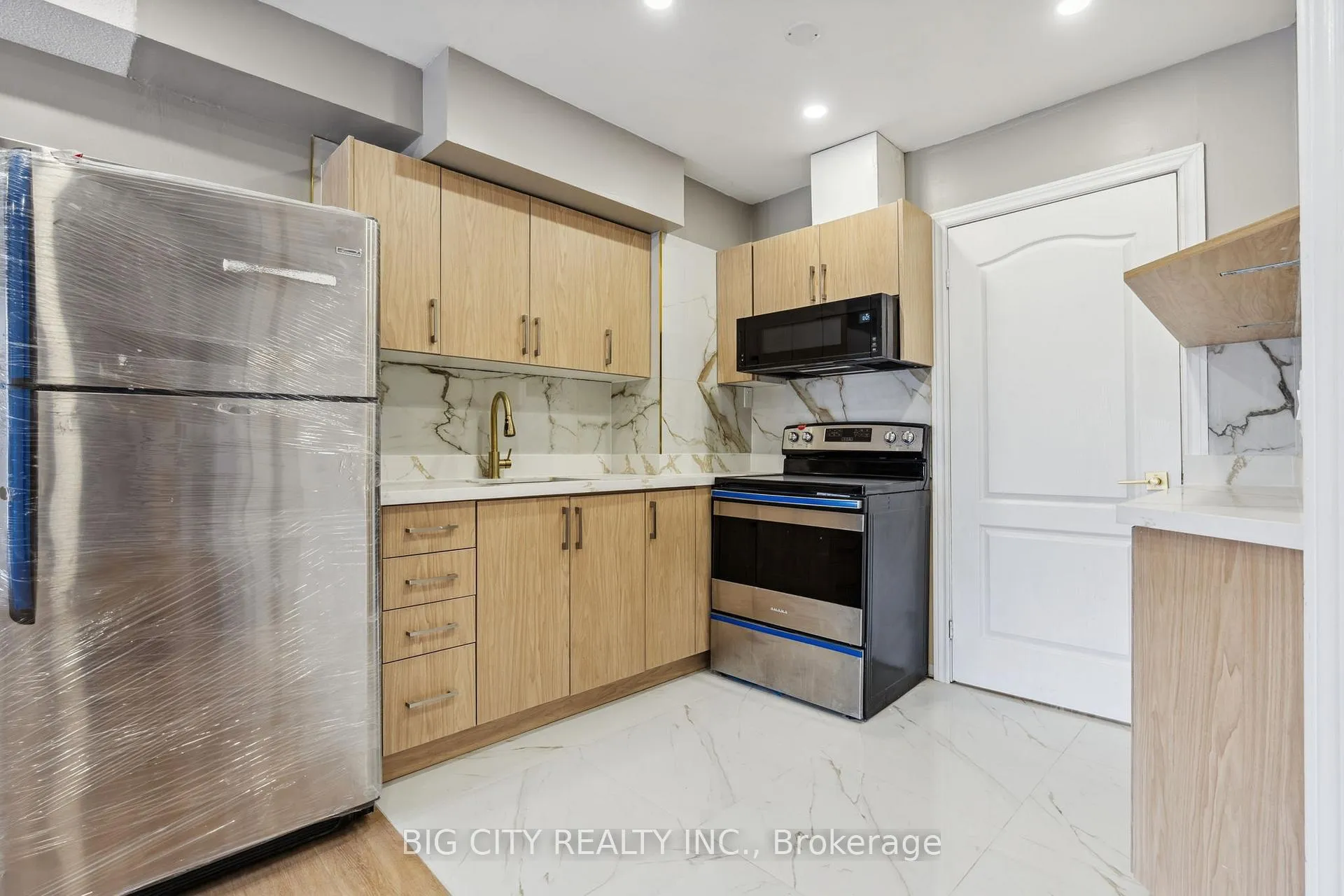 Photo 4 of Unit BSMT, 2828 Denison Street, Markham, Middlefield — HOMEH