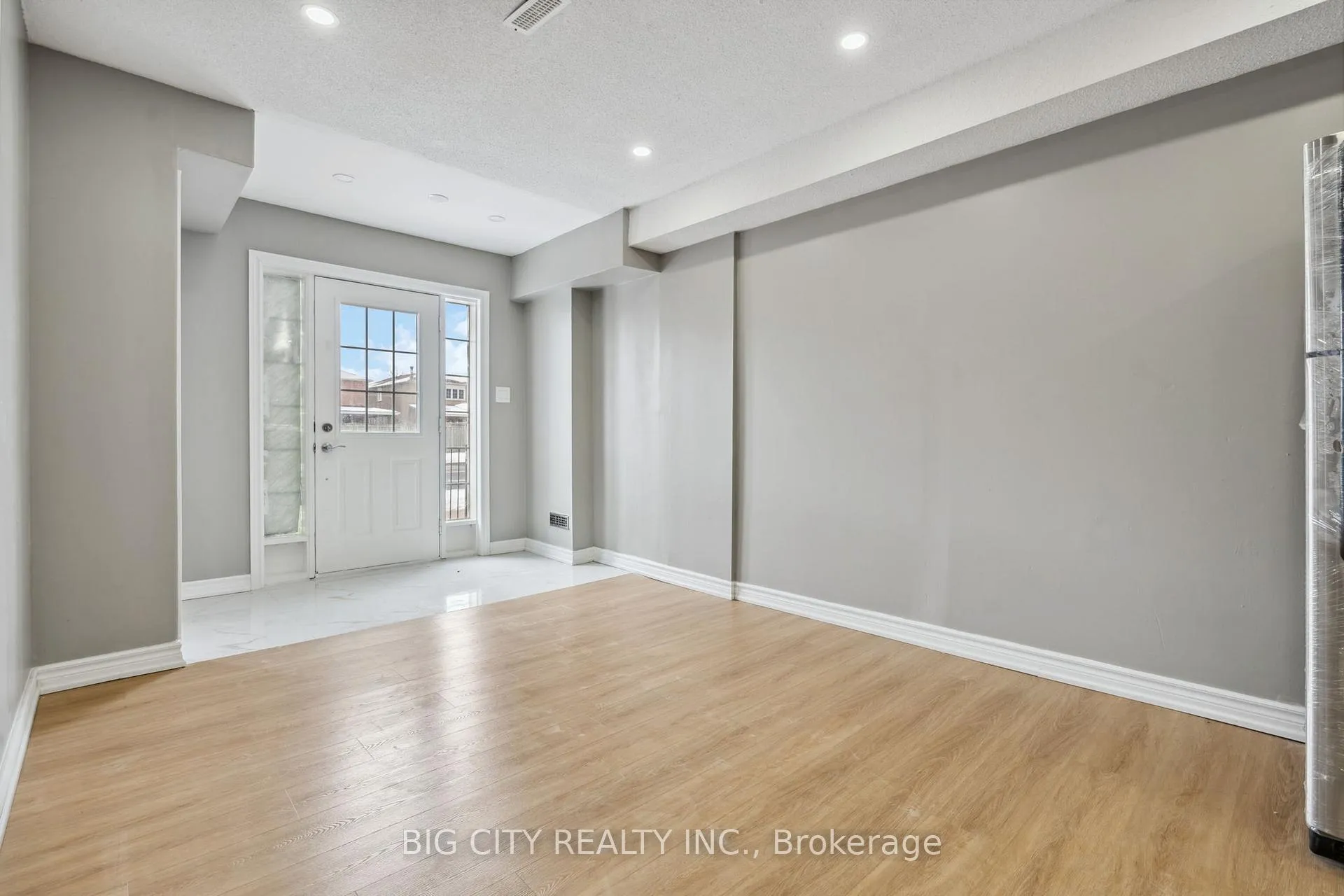 Photo 7 of Unit BSMT, 2828 Denison Street, Markham, Middlefield — HOMEH
