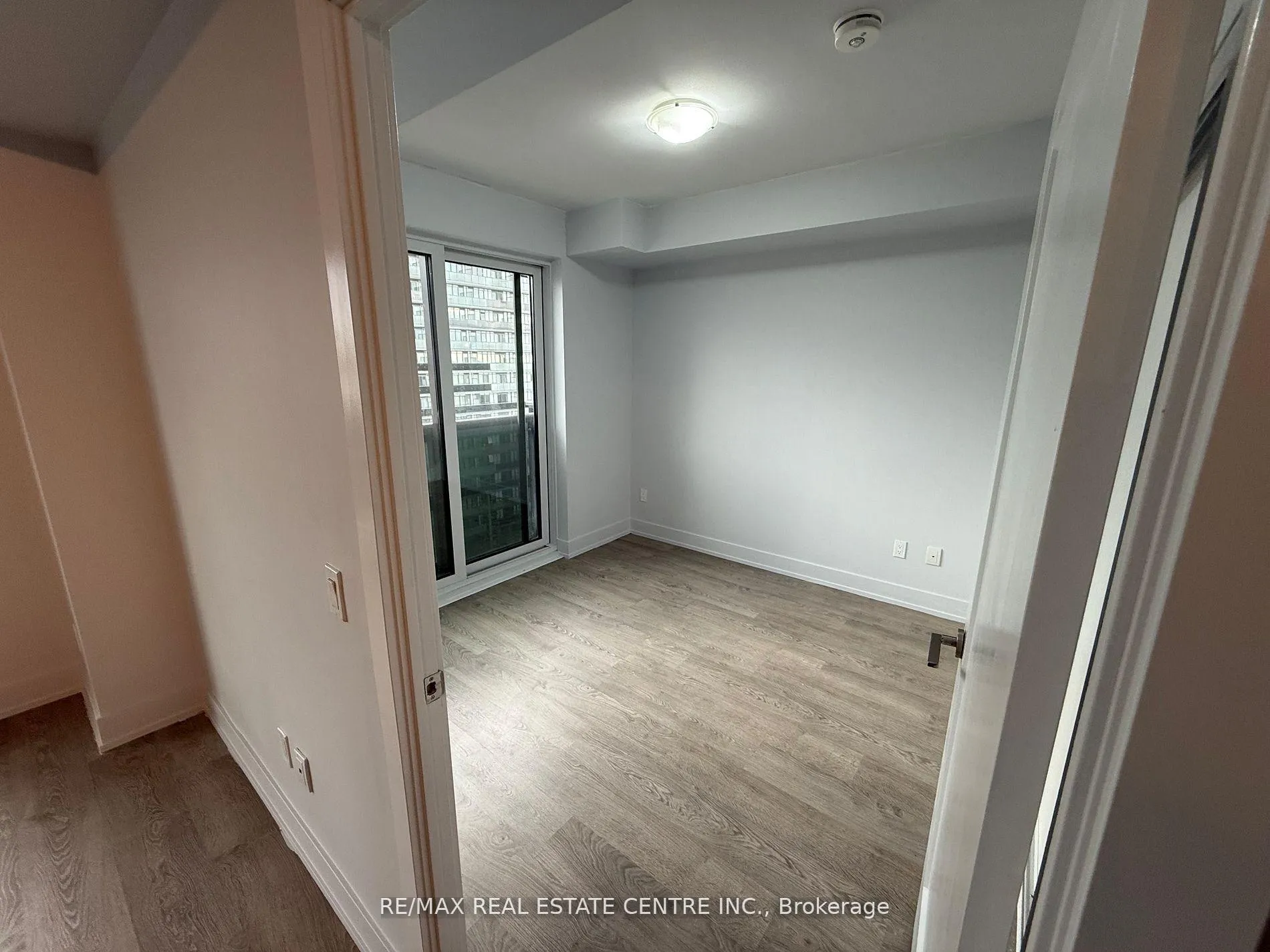 Photo 7 of Unit 1213, 2250 Simcoe Street, Oshawa, Windfields — HOMEH