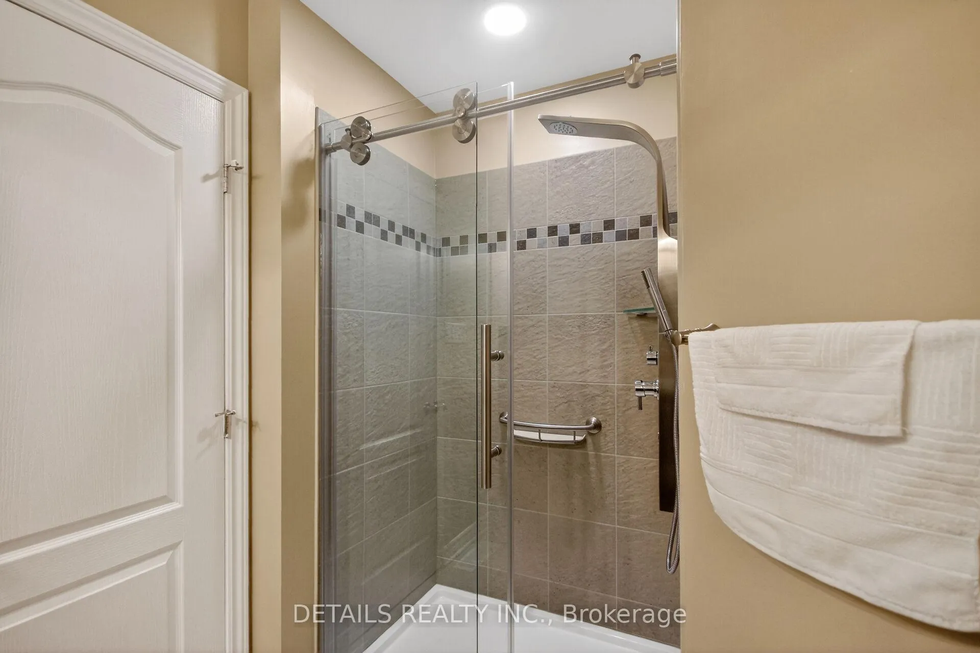 Photo 19 of 223 Flodden Way, Ottawa, Barrhaven East — HOMEH