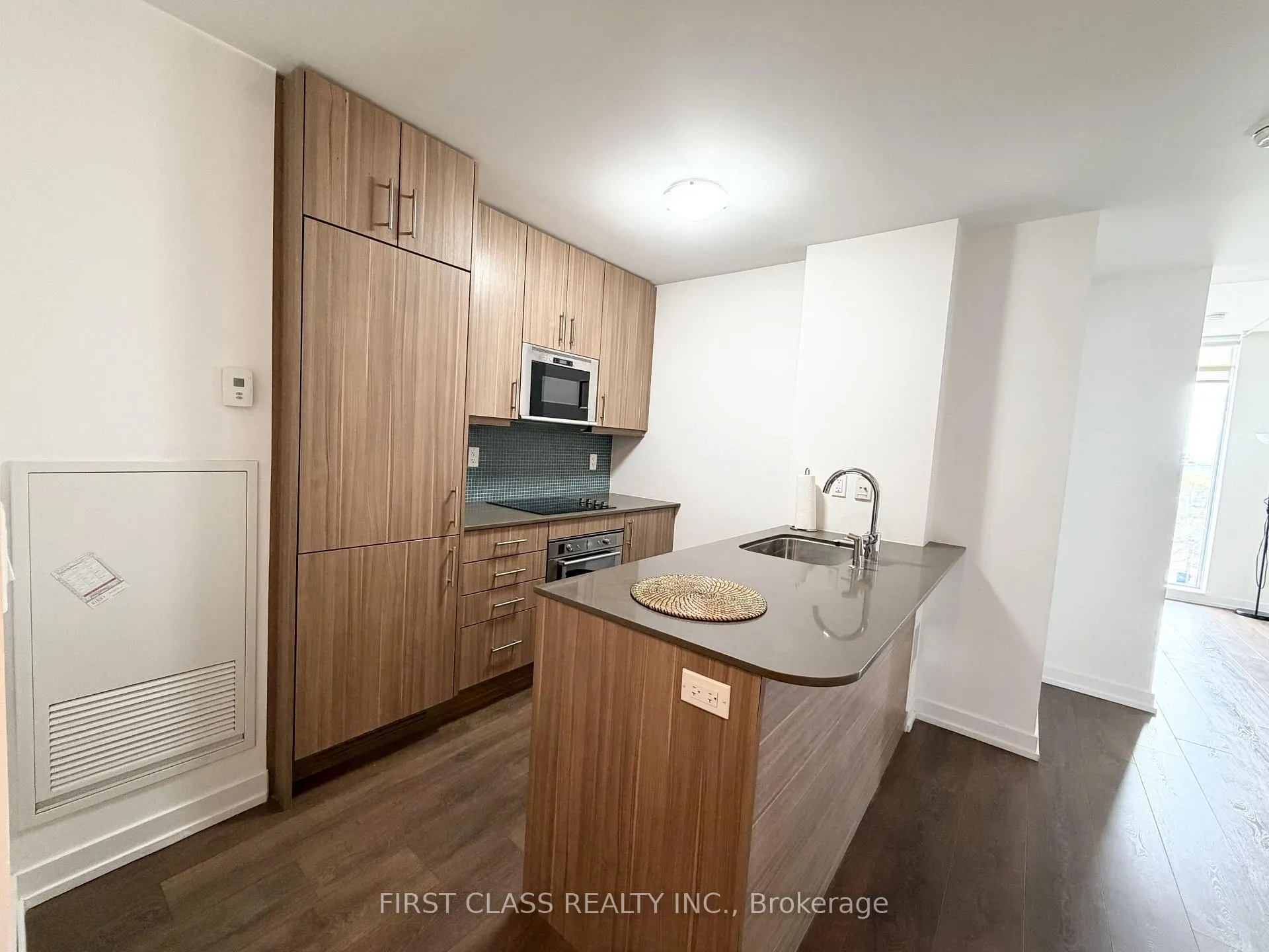 Photo 3 of Unit 823, 297 College Street, Toronto, Kensington-Chinatown — HOMEH