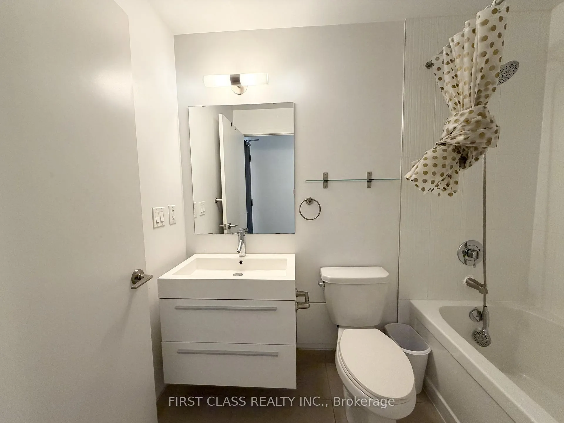 Photo 5 of Unit 823, 297 College Street, Toronto, Kensington-Chinatown — HOMEH
