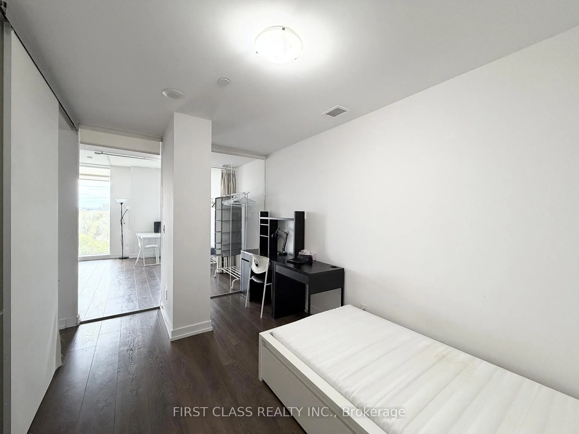 Photo 7 of Unit 823, 297 College Street, Toronto, Kensington-Chinatown — HOMEH