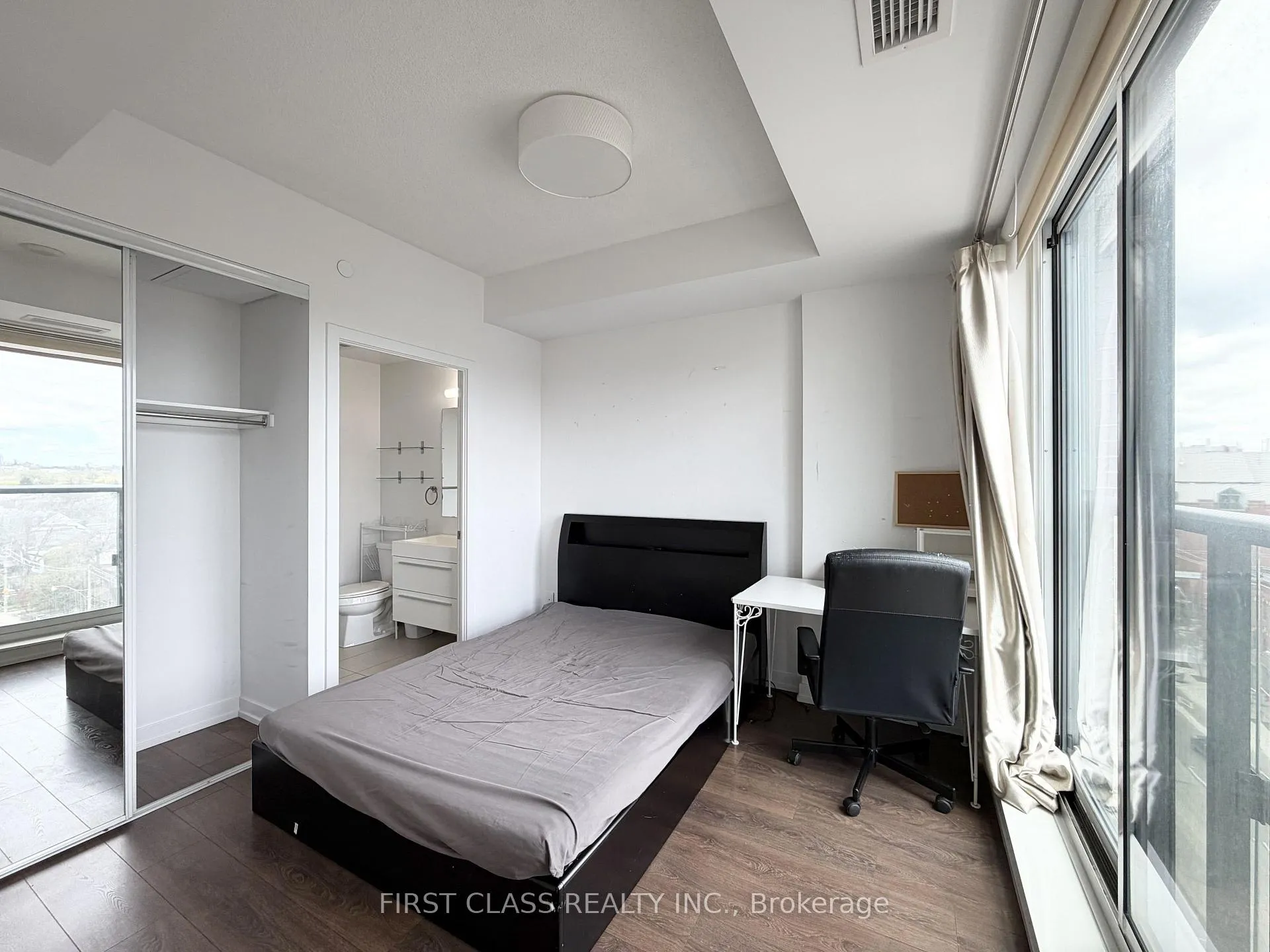 Photo 11 of Unit 823, 297 College Street, Toronto, Kensington-Chinatown — HOMEH