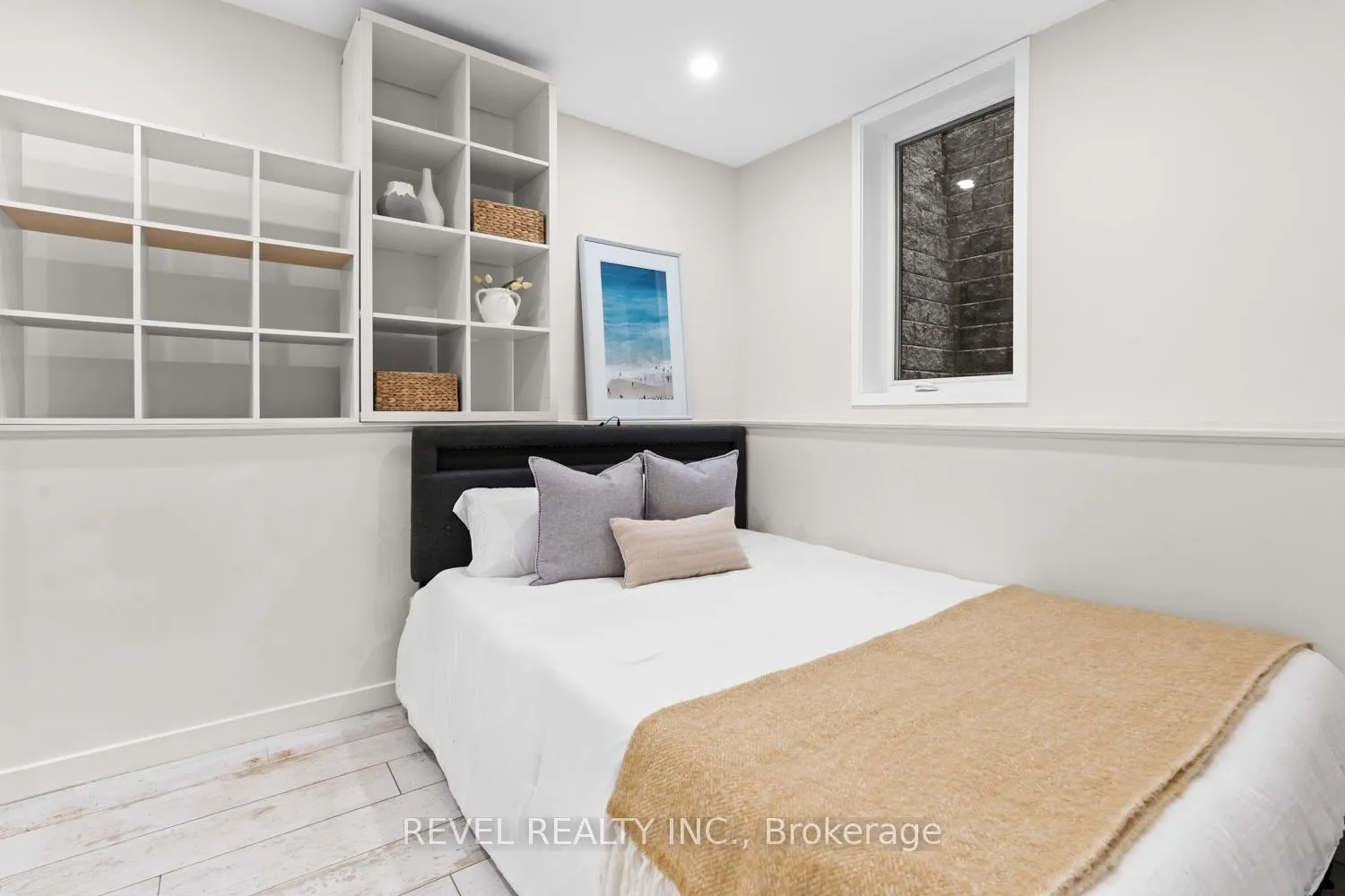 Photo 5 of Unit Lower, 89 Foxley Street, Toronto, Trinity-Bellwoods — HOMEH