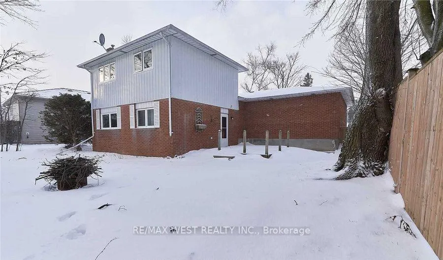 Photo 23 of 323 Centre Street, Shelburne — HOMEH