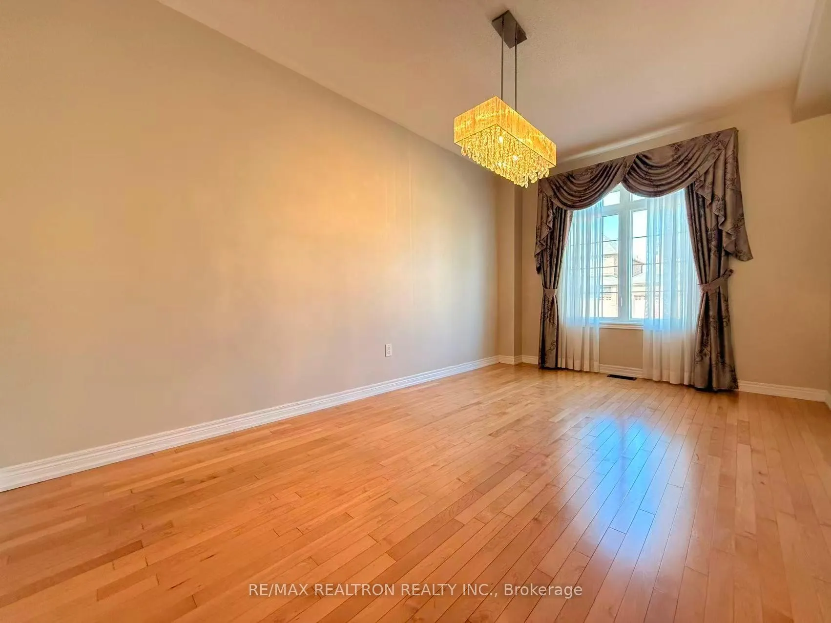 Photo 2 of 7 Hyacinth Street, Markham, Wismer — HOMEH