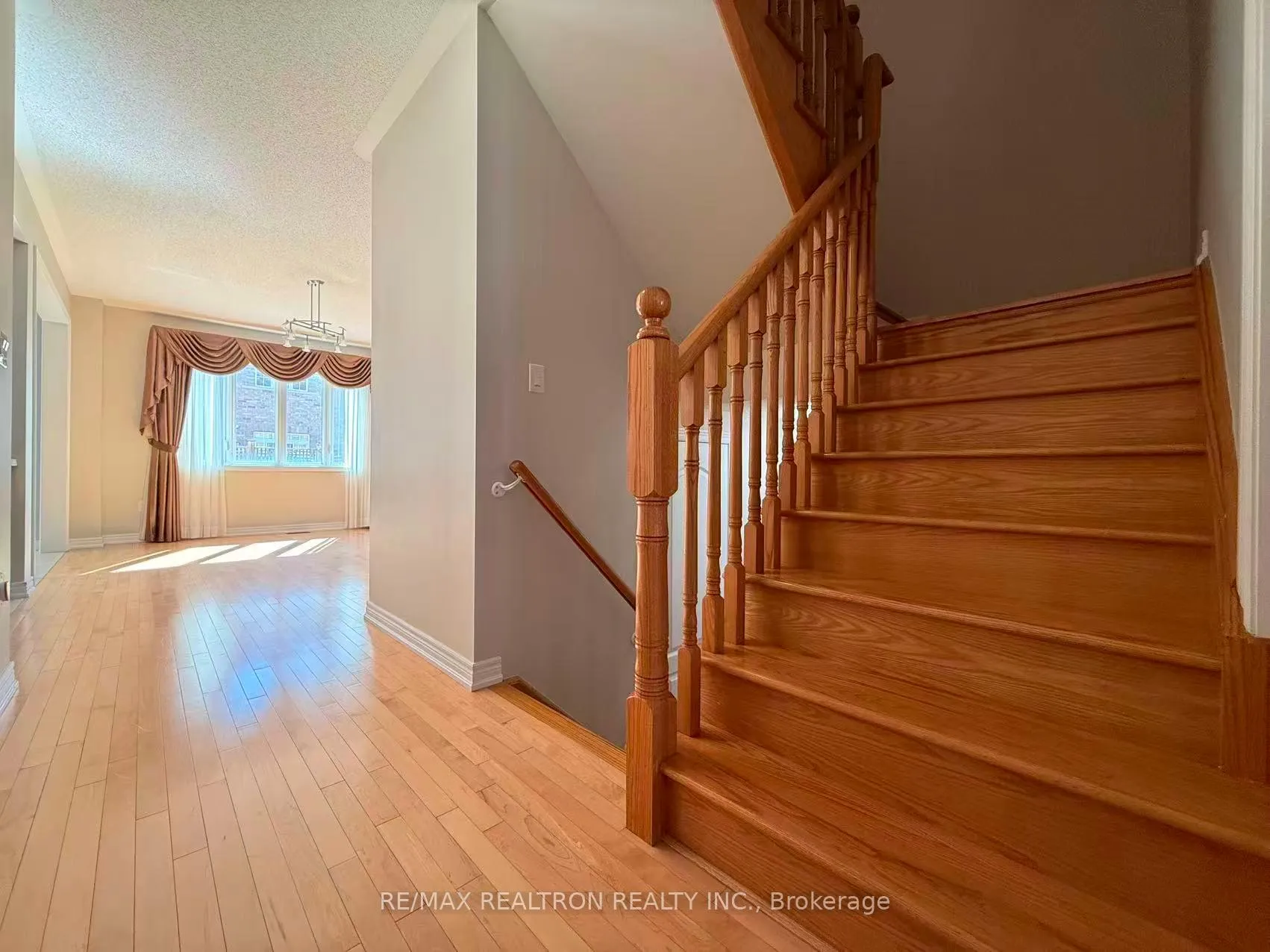 Photo 6 of 7 Hyacinth Street, Markham, Wismer — HOMEH