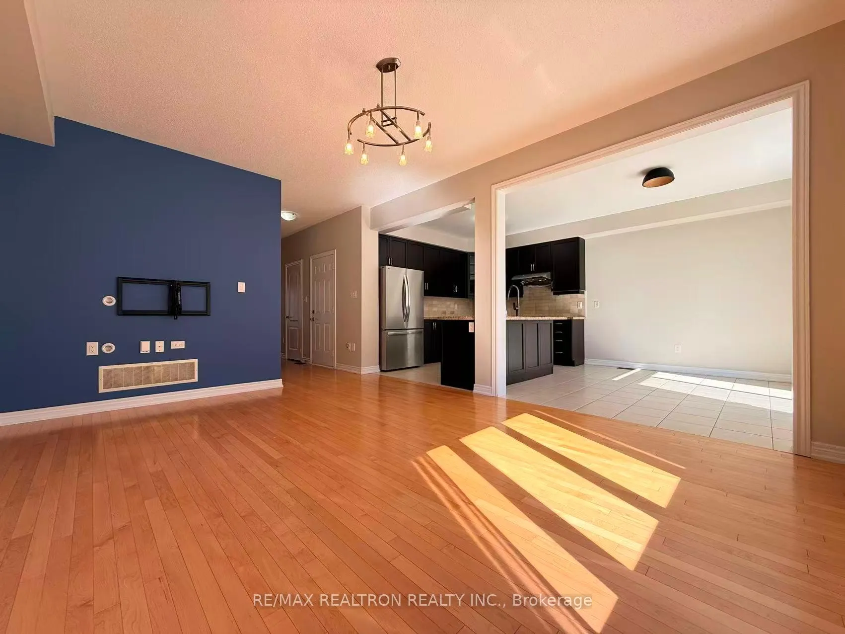 Photo 8 of 7 Hyacinth Street, Markham, Wismer — HOMEH