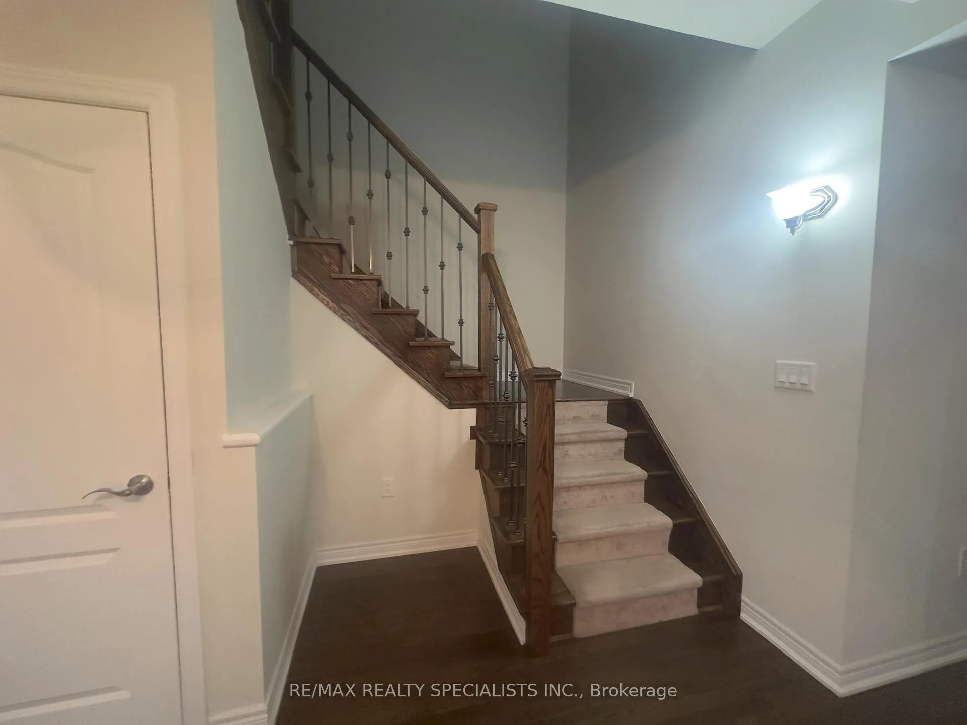 Photo 17 of Unit MAIN & 2ND, 90 Tundra Road, Caledon, Rural Caledon — HOMEH