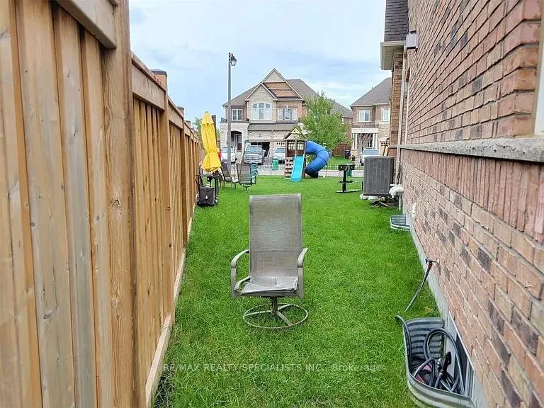 Photo 40 of Unit MAIN & 2ND, 90 Tundra Road, Caledon, Rural Caledon — HOMEH
