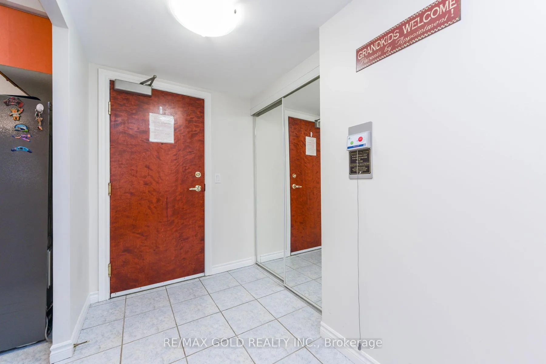 Photo 7 of Unit 2411, 100 Burloak Drive, Burlington, Appleby — HOMEH