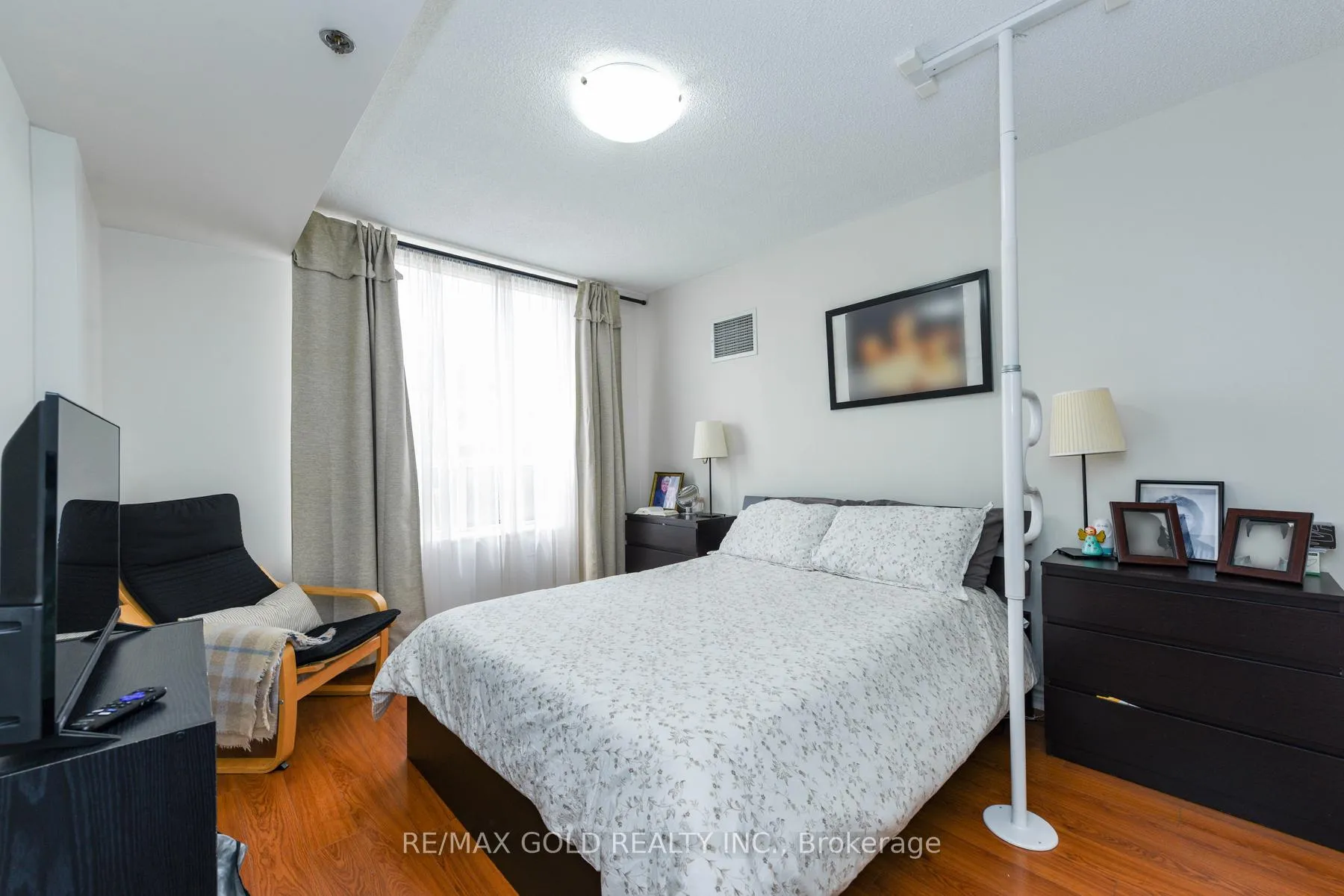 Photo 21 of Unit 2411, 100 Burloak Drive, Burlington, Appleby — HOMEH