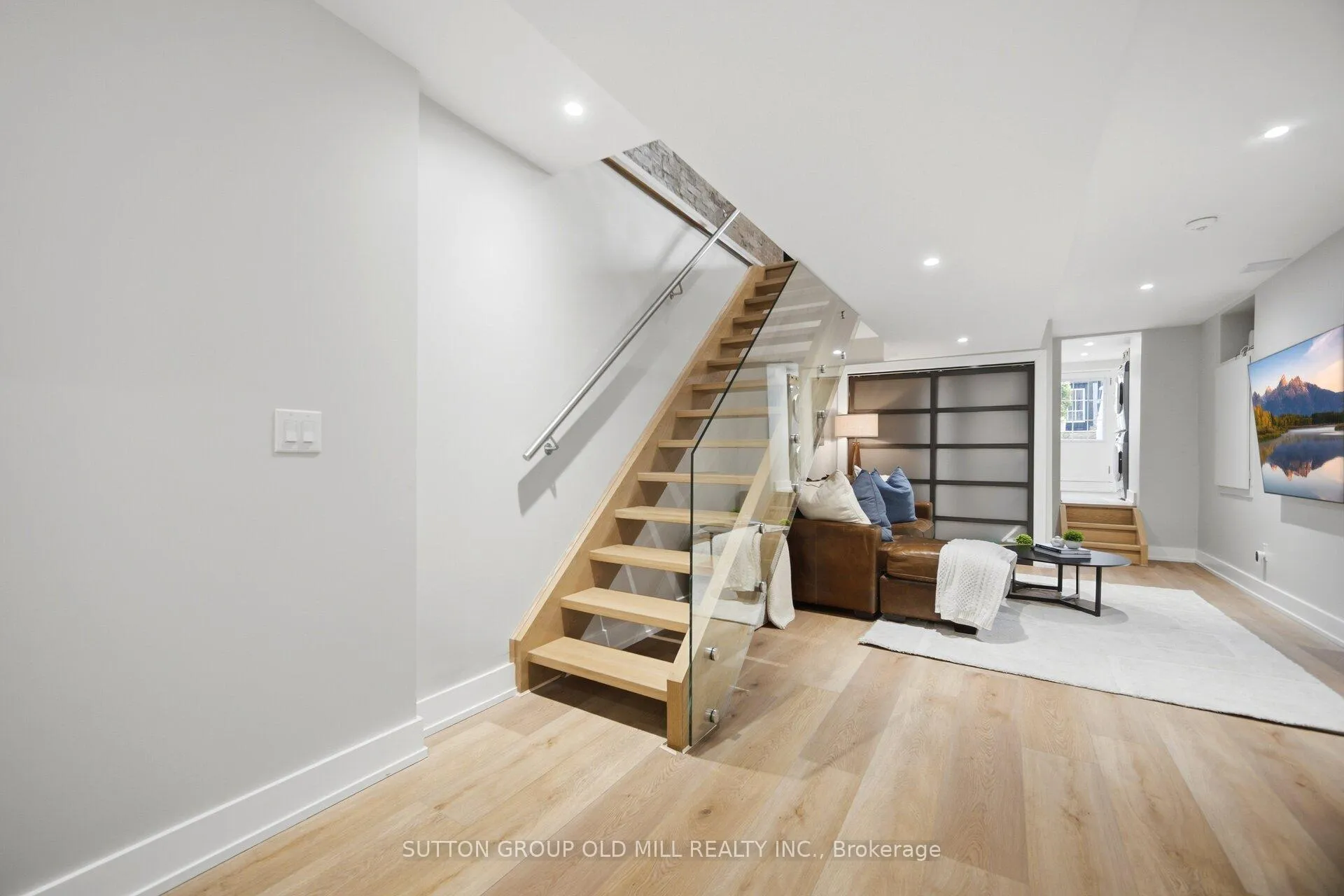 Photo 23 of 87 Mackay Avenue, Toronto, Corso Italia-Davenport — HOMEH