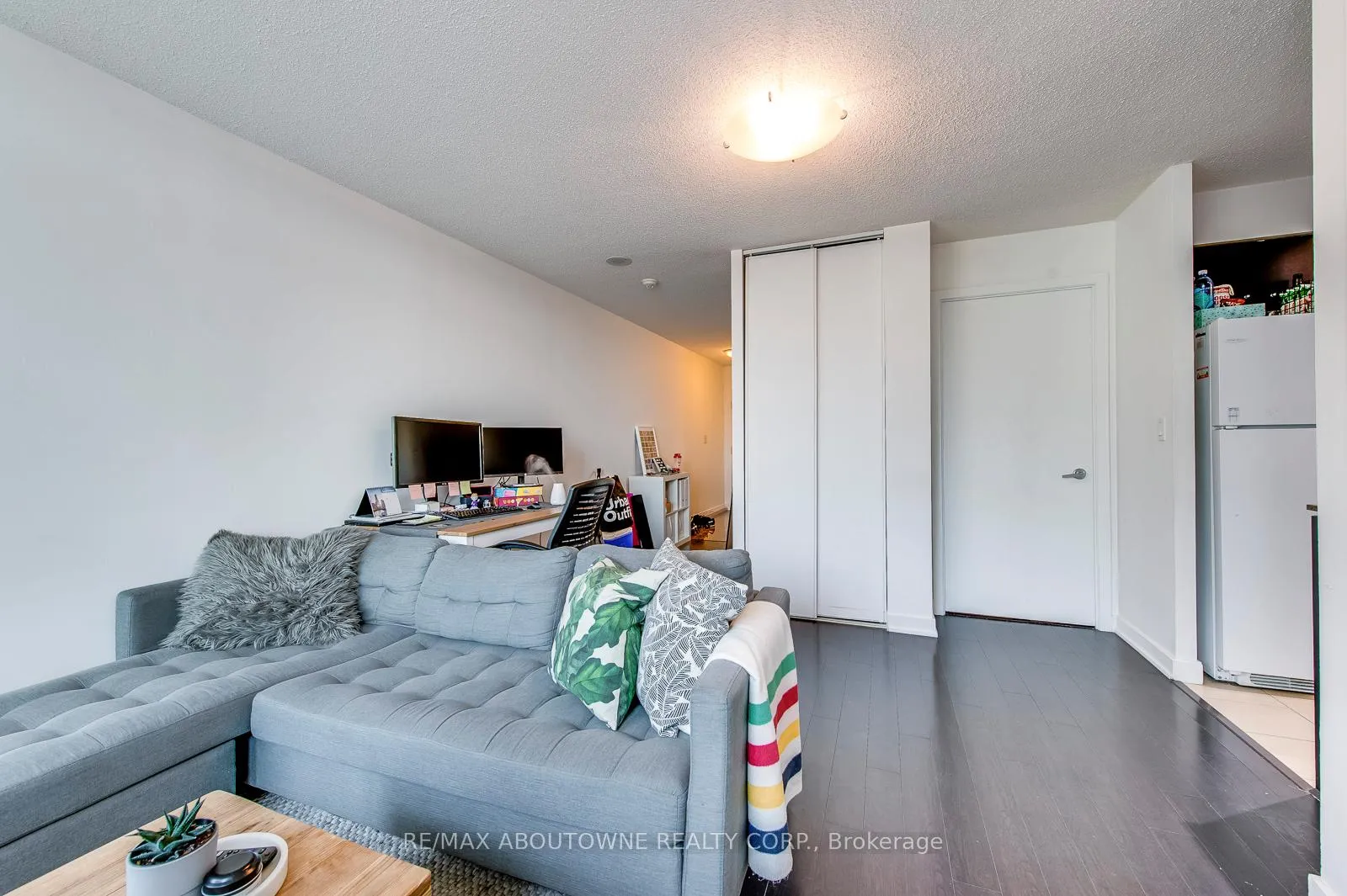 Photo 10 of Unit 1907, 397 Front Street, Toronto, Waterfront Communities — HOMEH