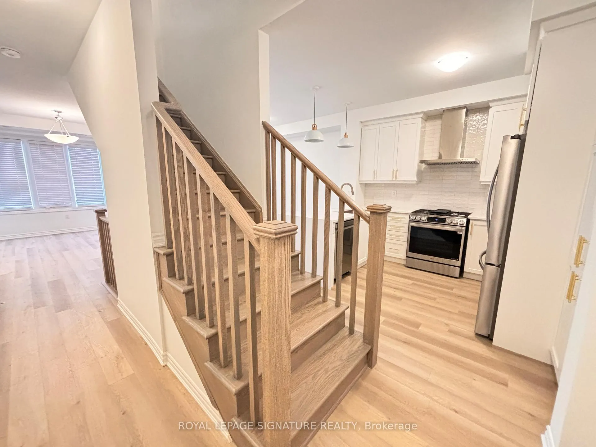 Photo 18 of 41 Pearen Lane, Barrie, Rural Barrie Southwest — HOMEH
