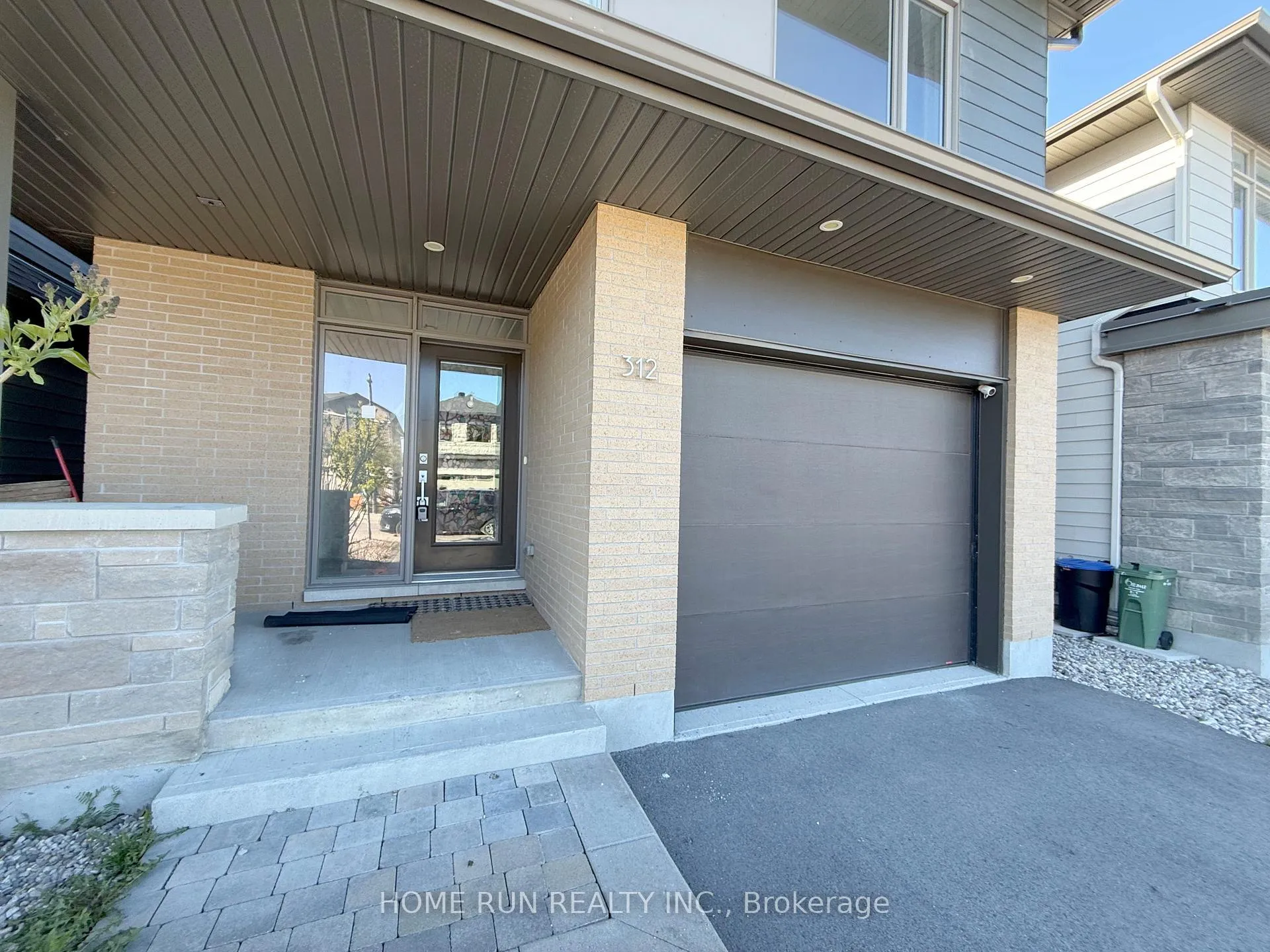 Photo 3 of 312 Lysander Place, Ottawa, CFB Rockcliffe and Area — HOMEH