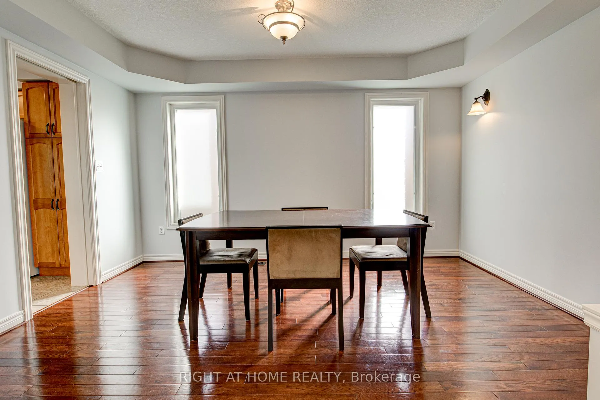 Photo 11 of 46 McArthur Drive, Guelph, Pineridge/Westminster Woods — HOMEH