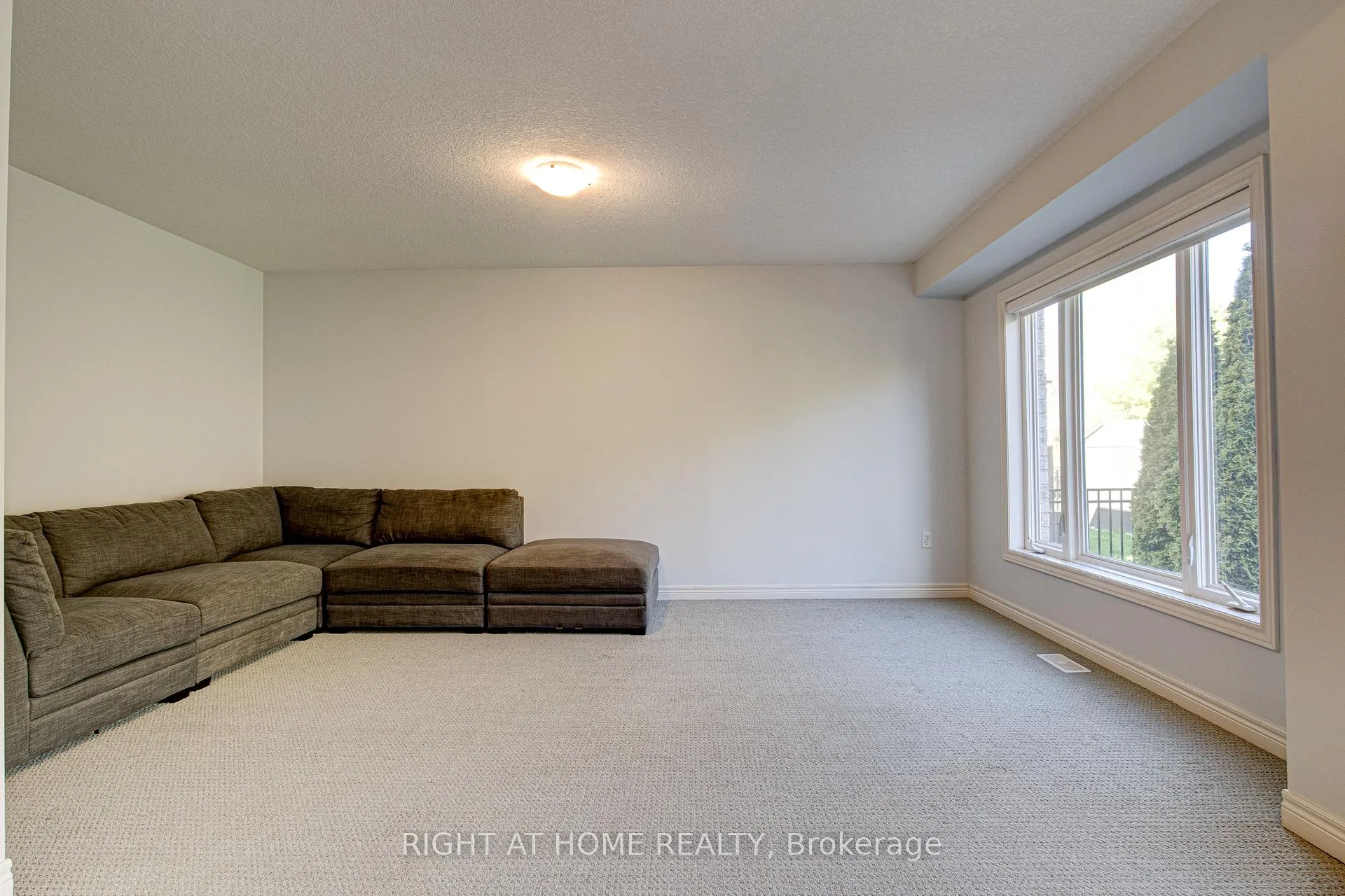 Photo 17 of 46 McArthur Drive, Guelph, Pineridge/Westminster Woods — HOMEH